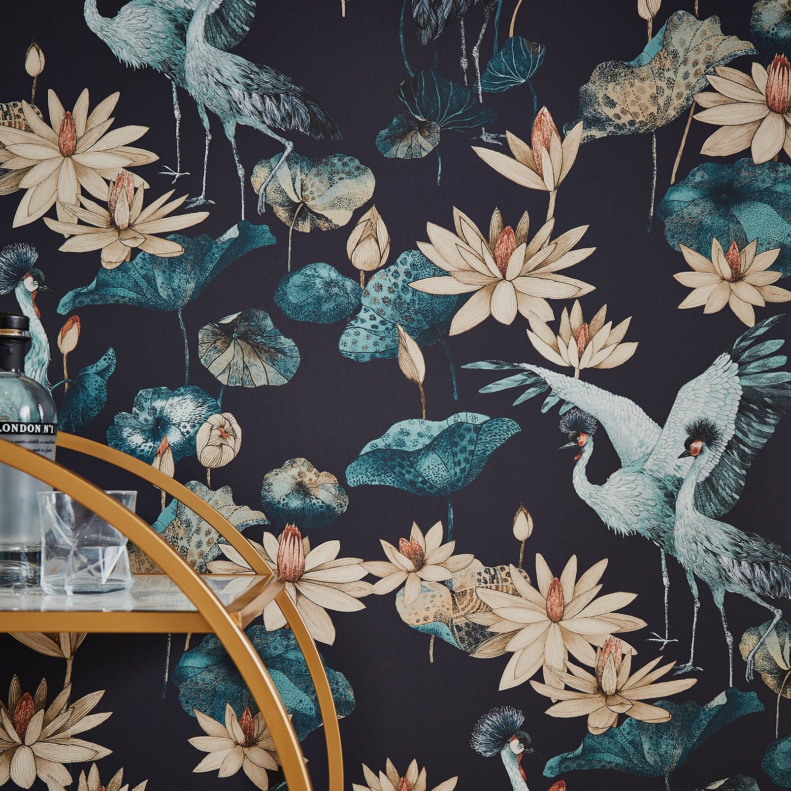 Teien Navy Wallpaper - 115052_ROOMSET_TEIEN NAVY_01.jpg