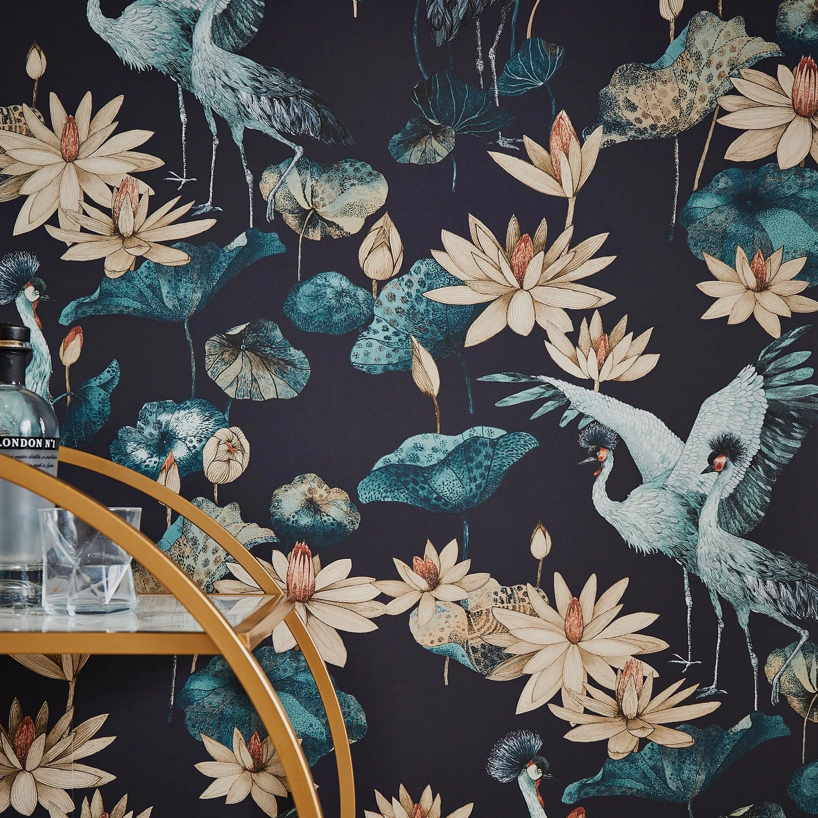 Teien Navy Wallpaper - 115052_ROOMSET_TEIEN NAVY_01.jpg