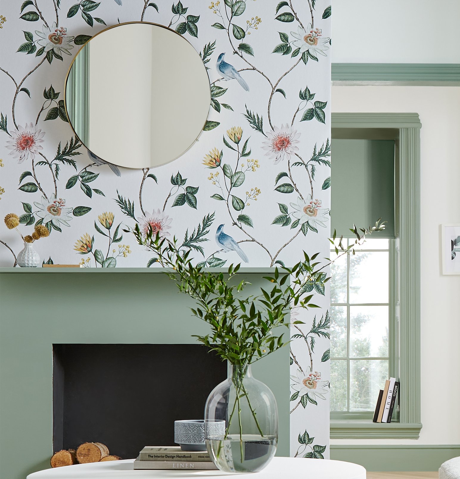 Nuit Lush Wallpaper - 115048_ROOMSET_NUIT LUSH_01.jpg