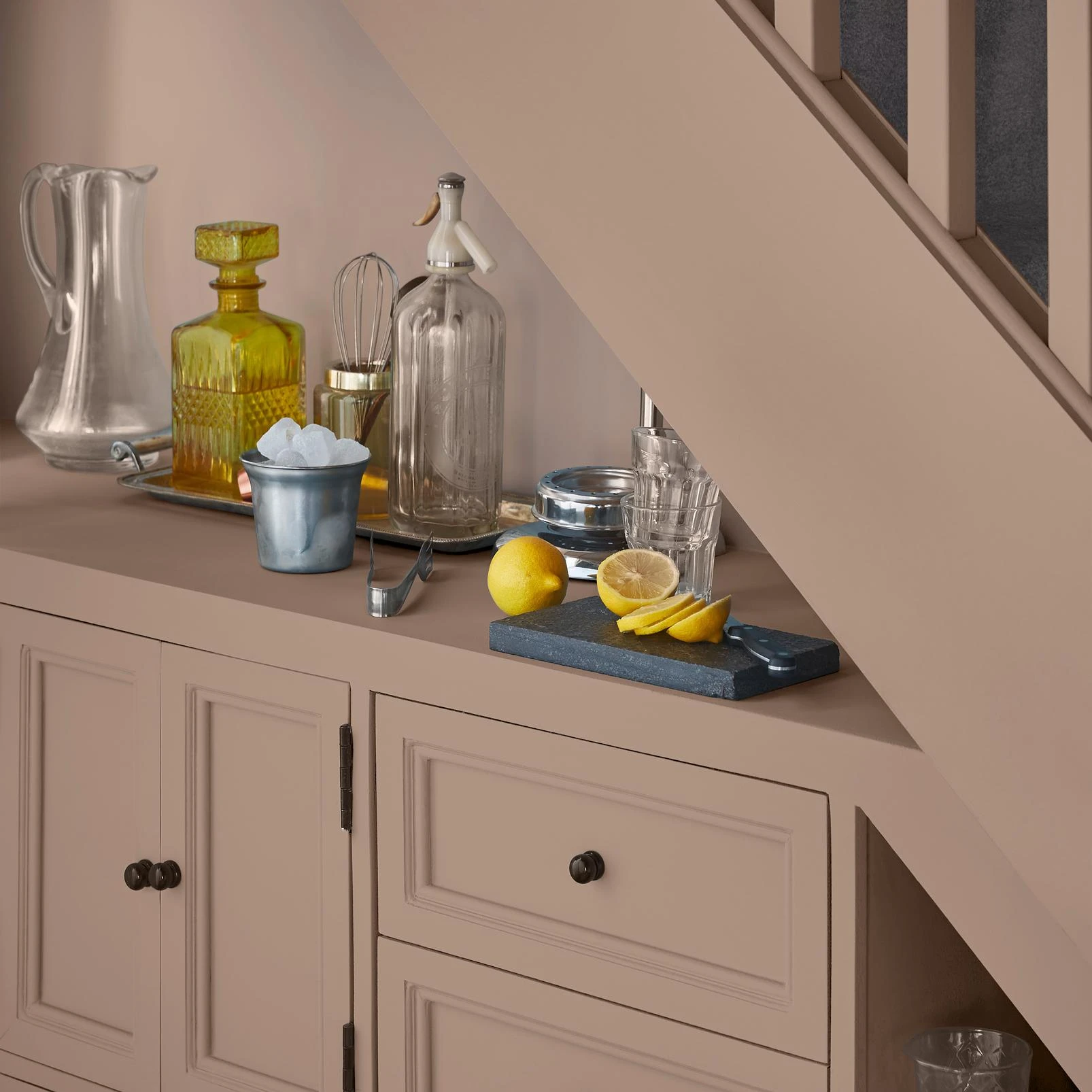 Chesterfield Paint - 109254_ROOMSET_.jpg