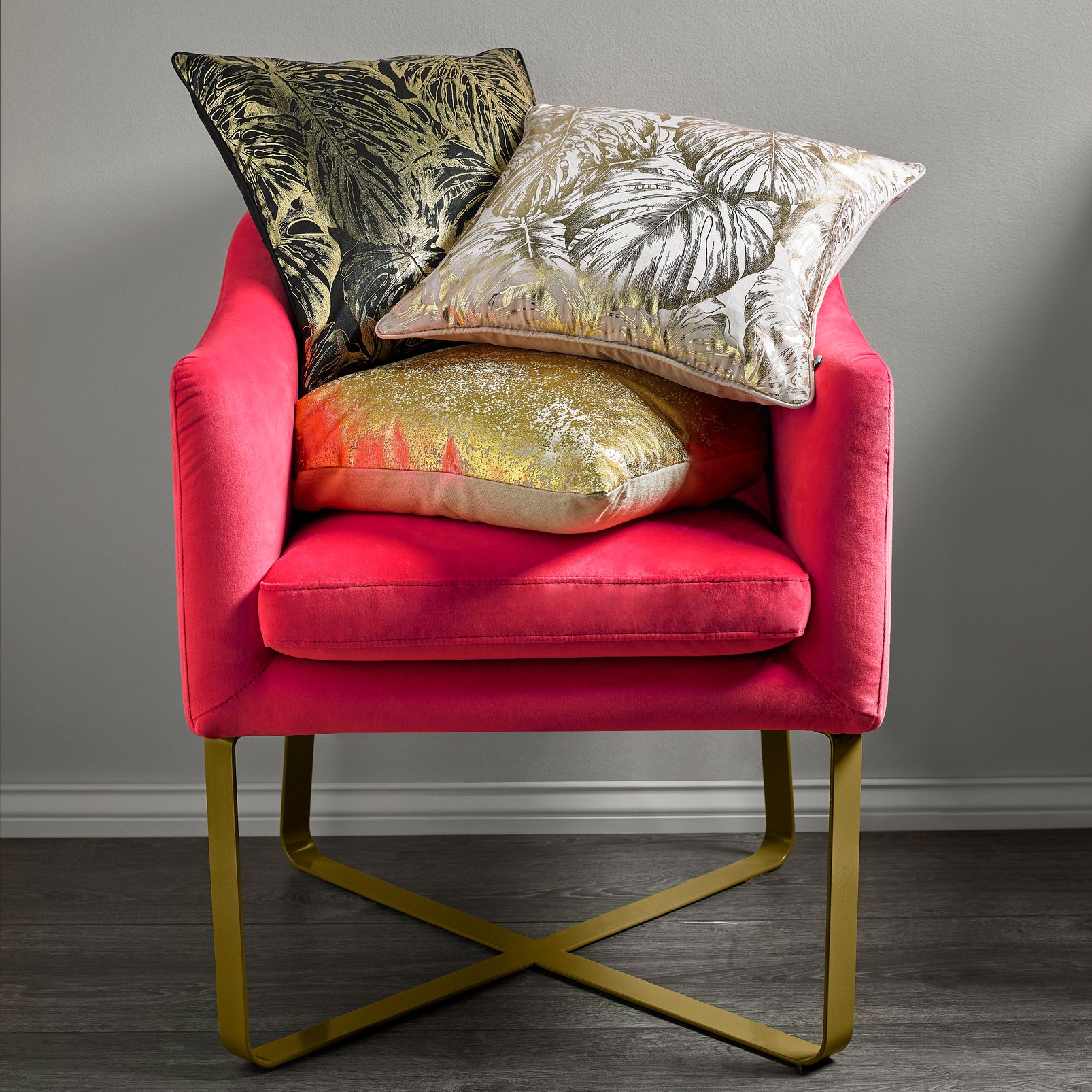 Tropical Leaves Blush Cushion - 104986_ROOMSET_01.jpg