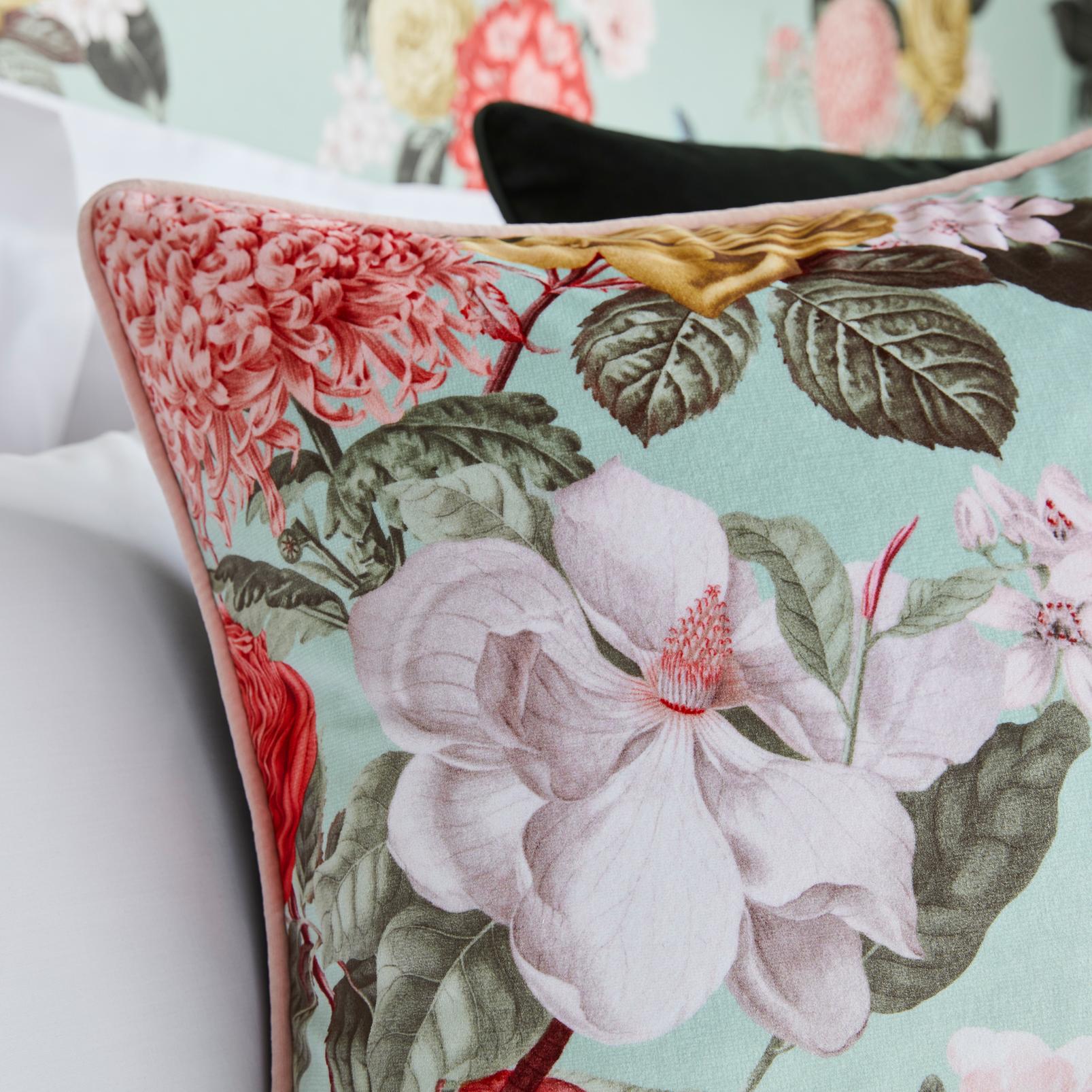 Bloomsbury Neo Mint Cushion - 108139_DETAIL_01.jpg