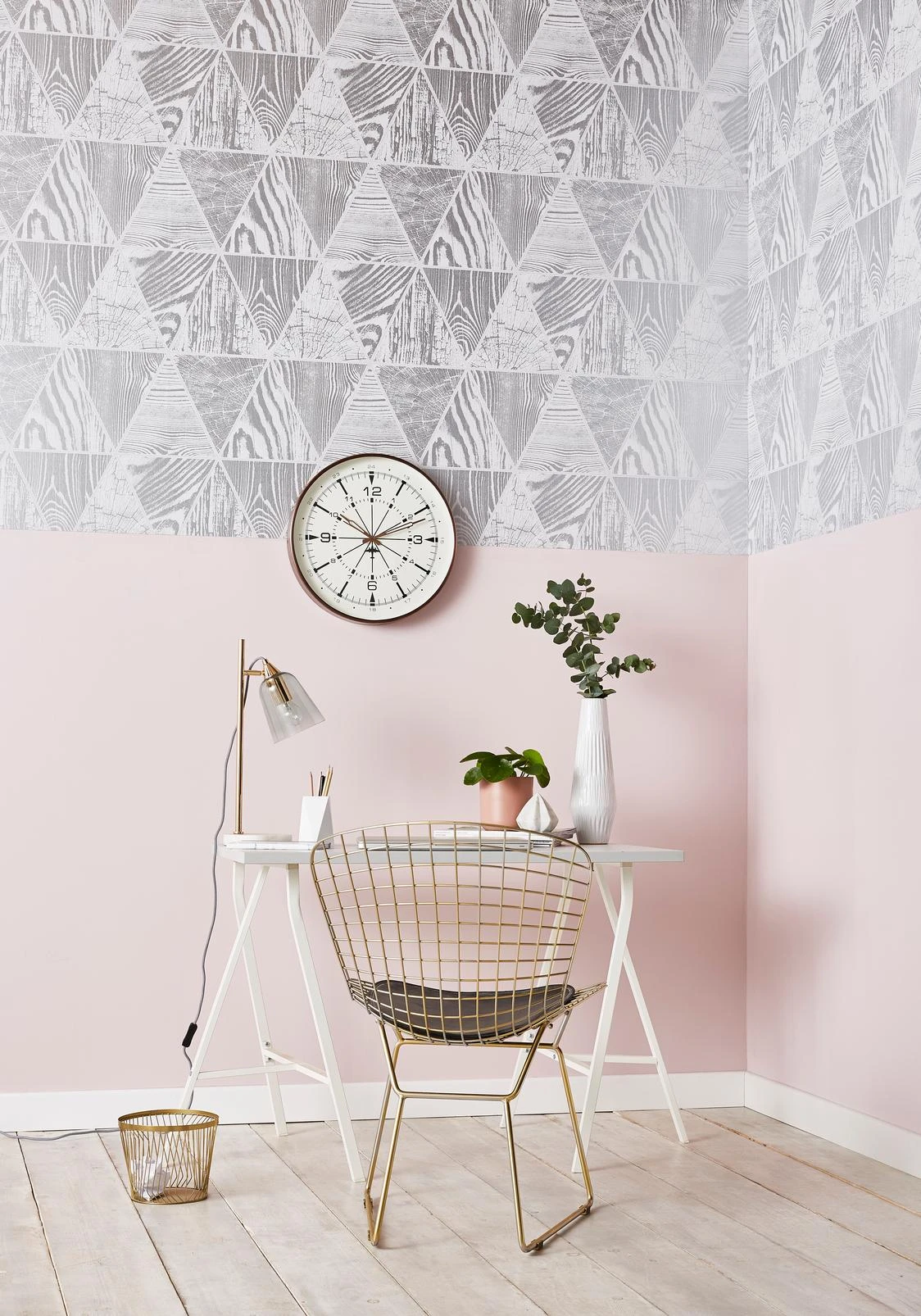 Geo Grain Silver Wallpaper - 105240_ROOMSET_01.jpg