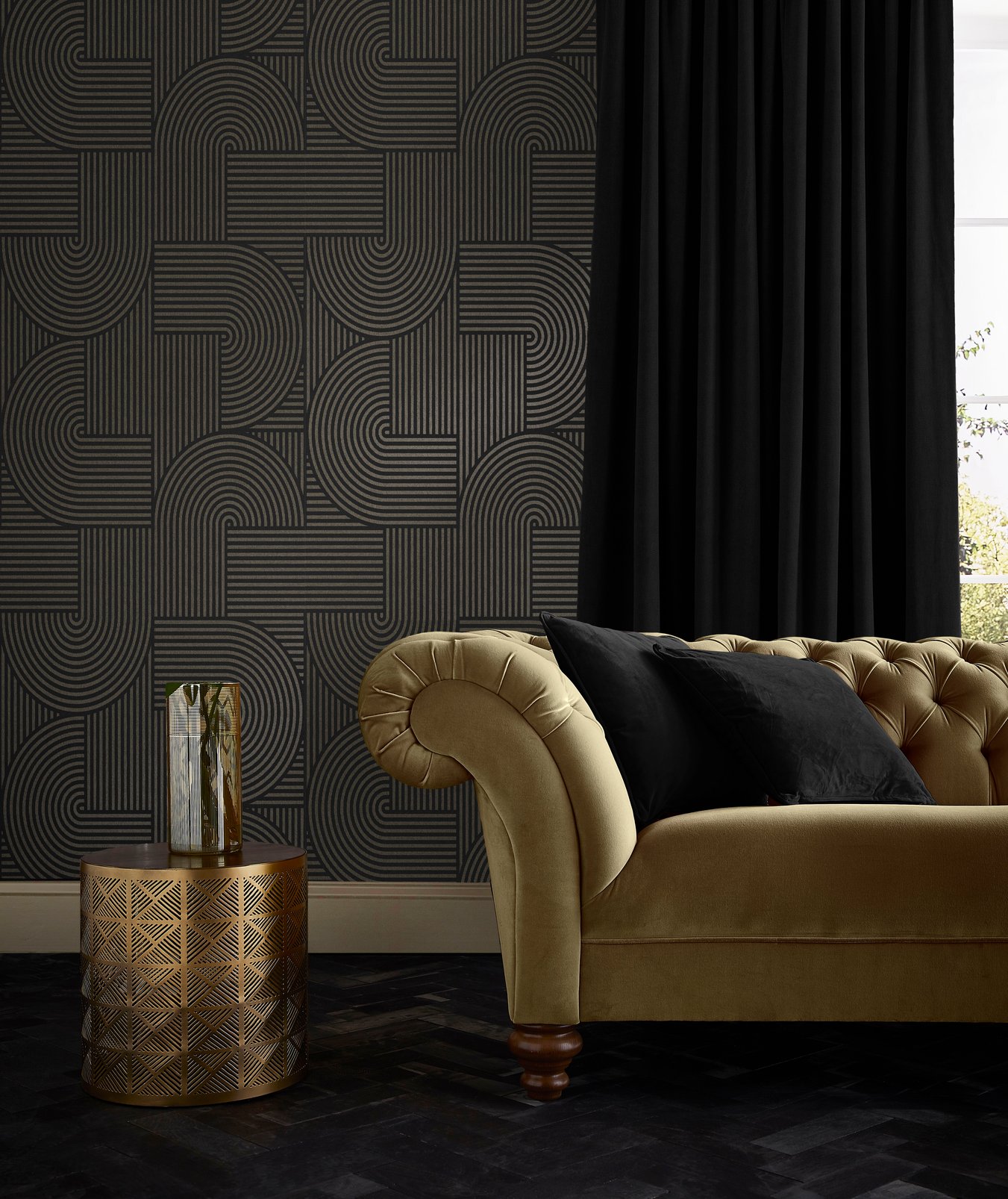 Centra Black Wallpaper - 118040_ROOMSET_CENTRA BLACK_01.jpg