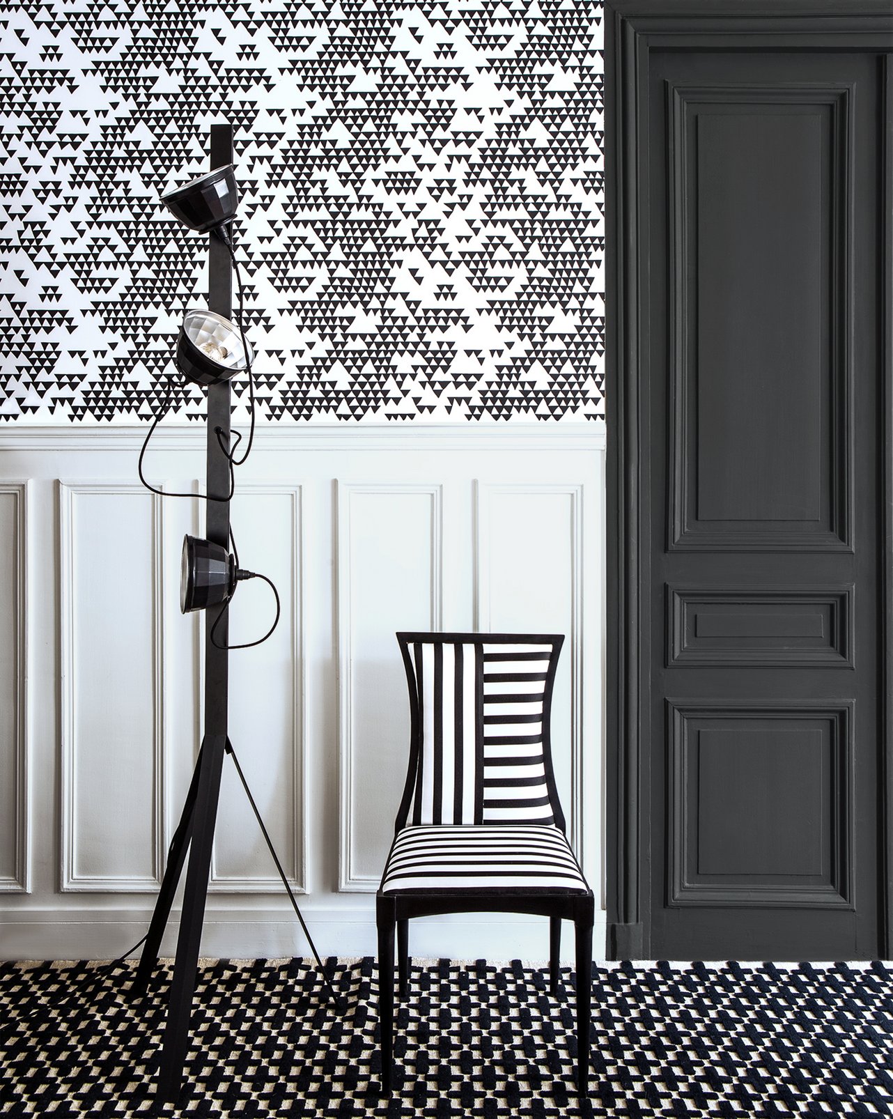 Secret Mountain Black & White Wallpaper - 113479_ROOMSET_02.jpg