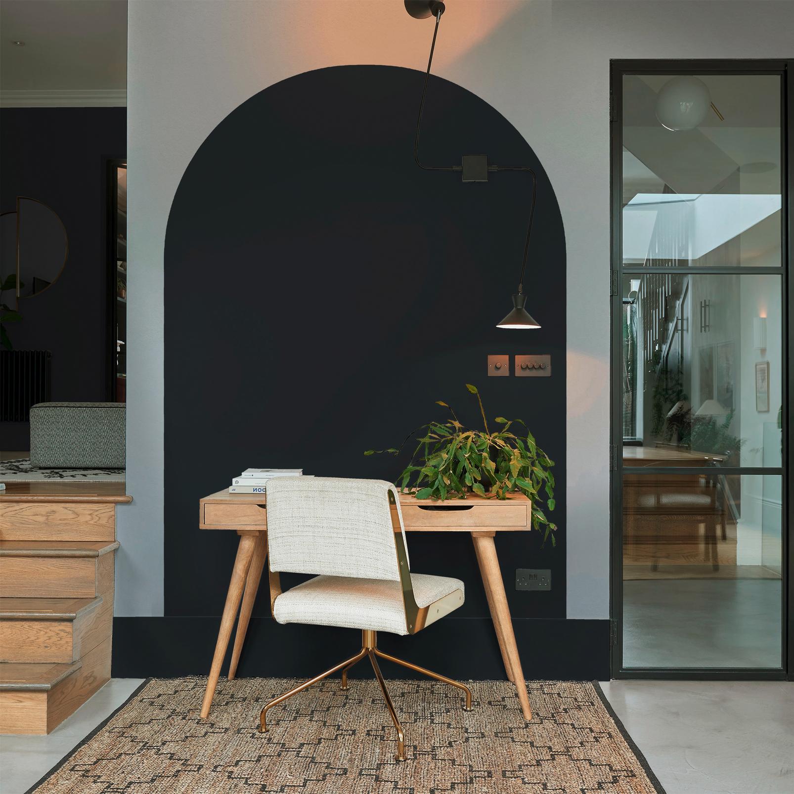 Black Cab Paint - 109019_ROOMSET_.jpg