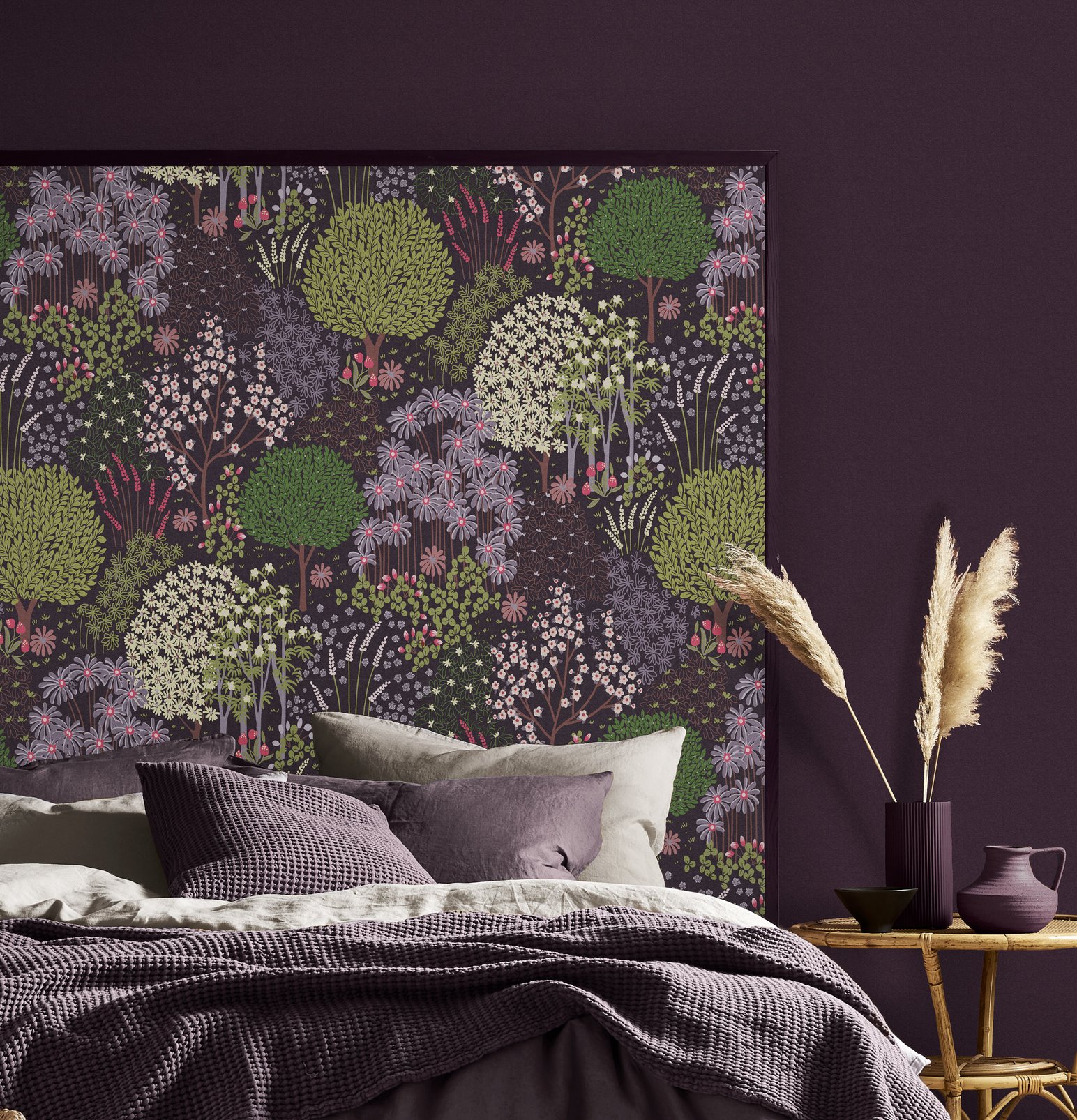 Fable Plum Wallpaper - 115060_ROOMSET_FABLE PLUM_01.jpg
