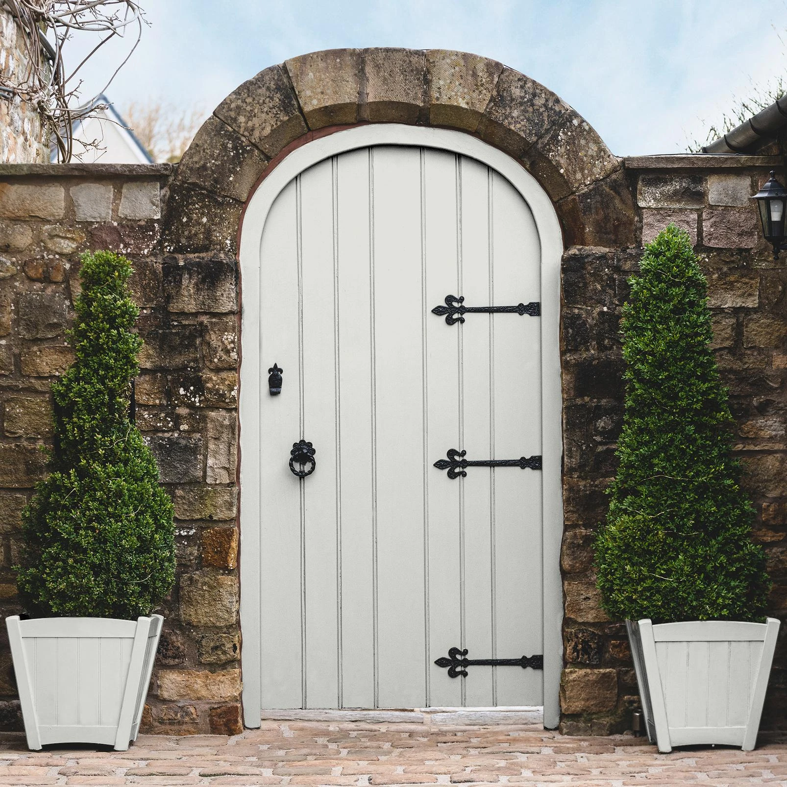 Angel Dust Paint - 108796_GATE_AND_POTS_.jpg