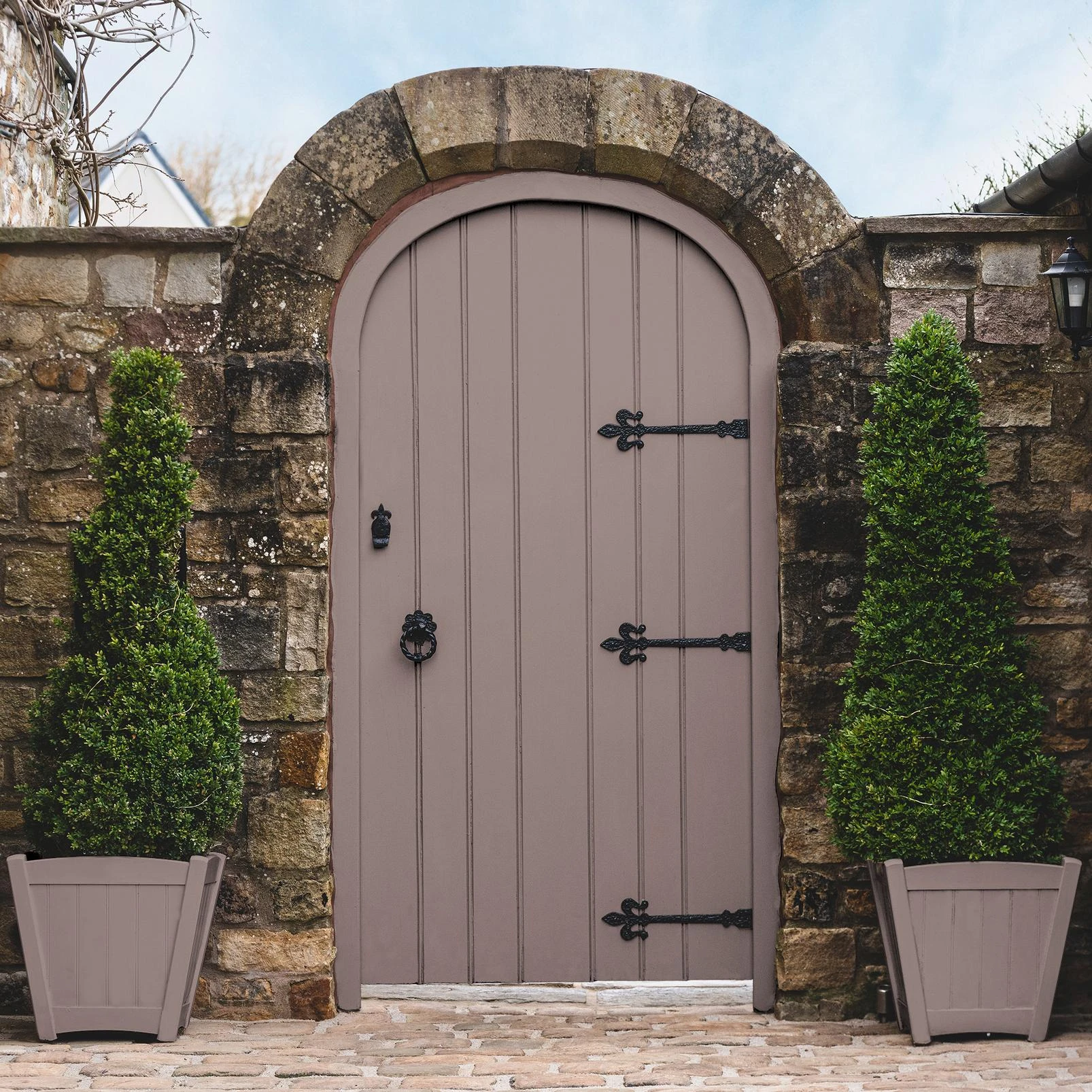 Spiced Mulberry Paint - 110866_GATE_AND_POTS_.jpg