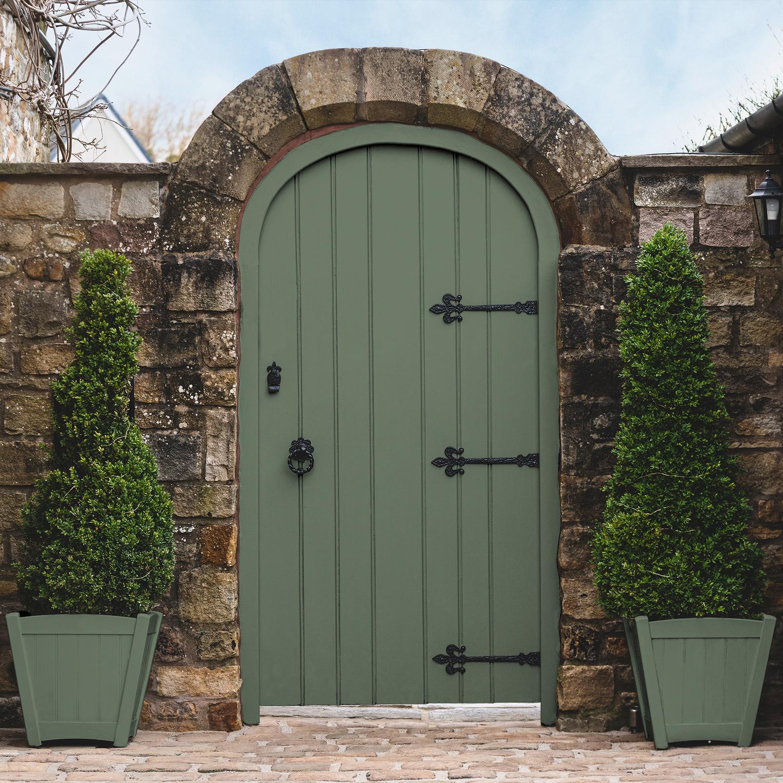 Uluwatu Paint - 111120_GATE_AND_POTS.jpg