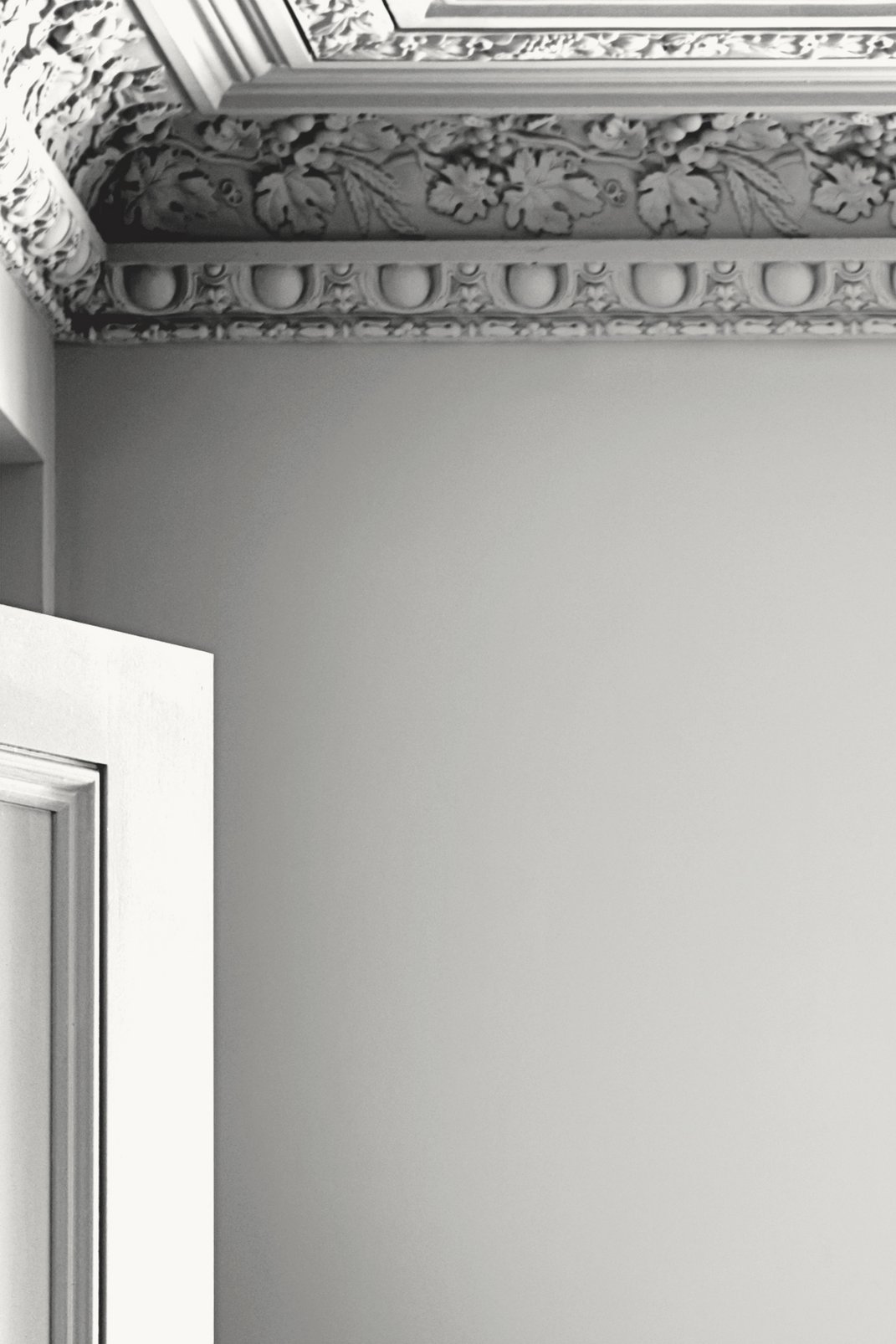 Laura Ashley Pure White Paint - 113646_ROOMSET_04.jpg