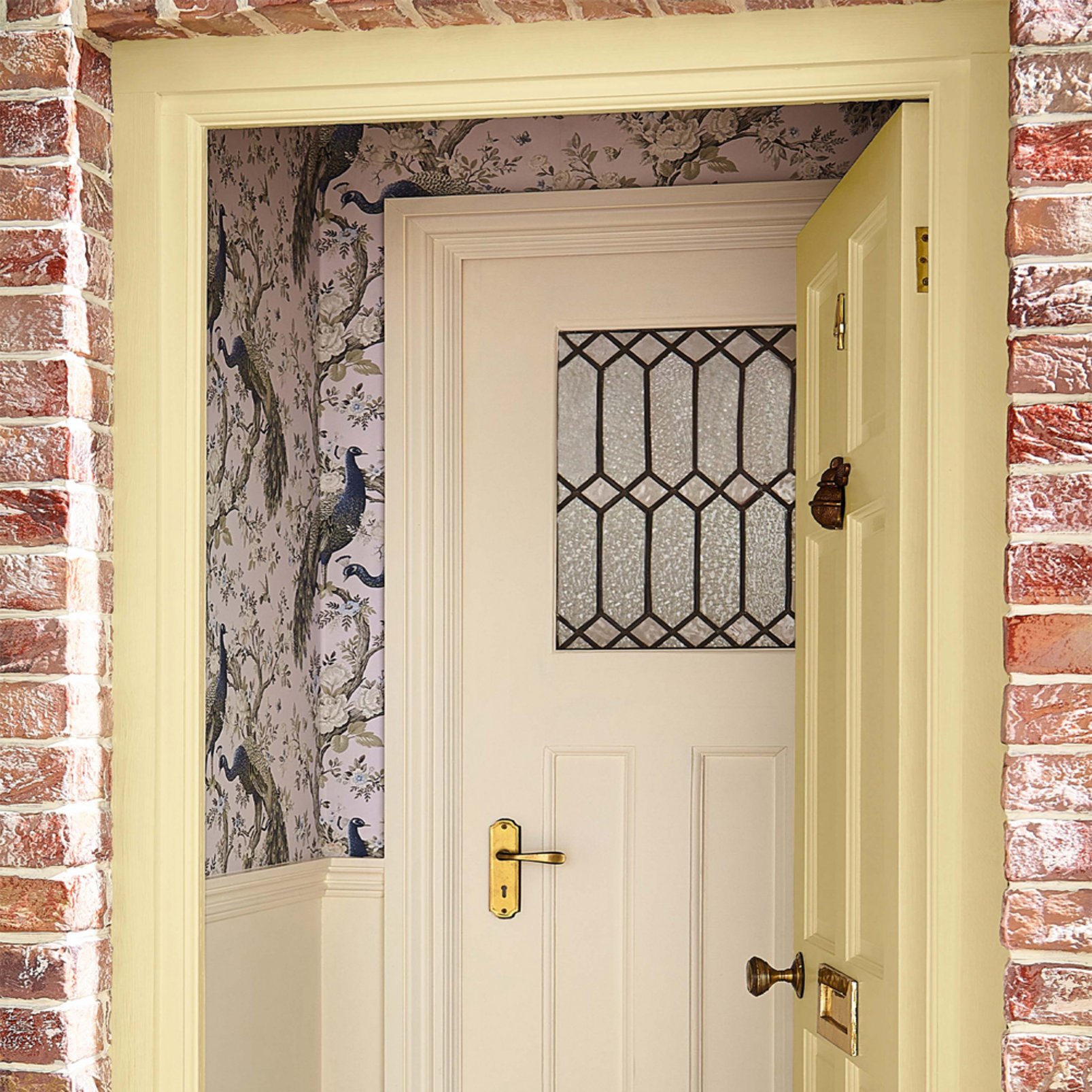 Laura Ashley Sunshine Paint - 113655_ROOMSET_08.jpg