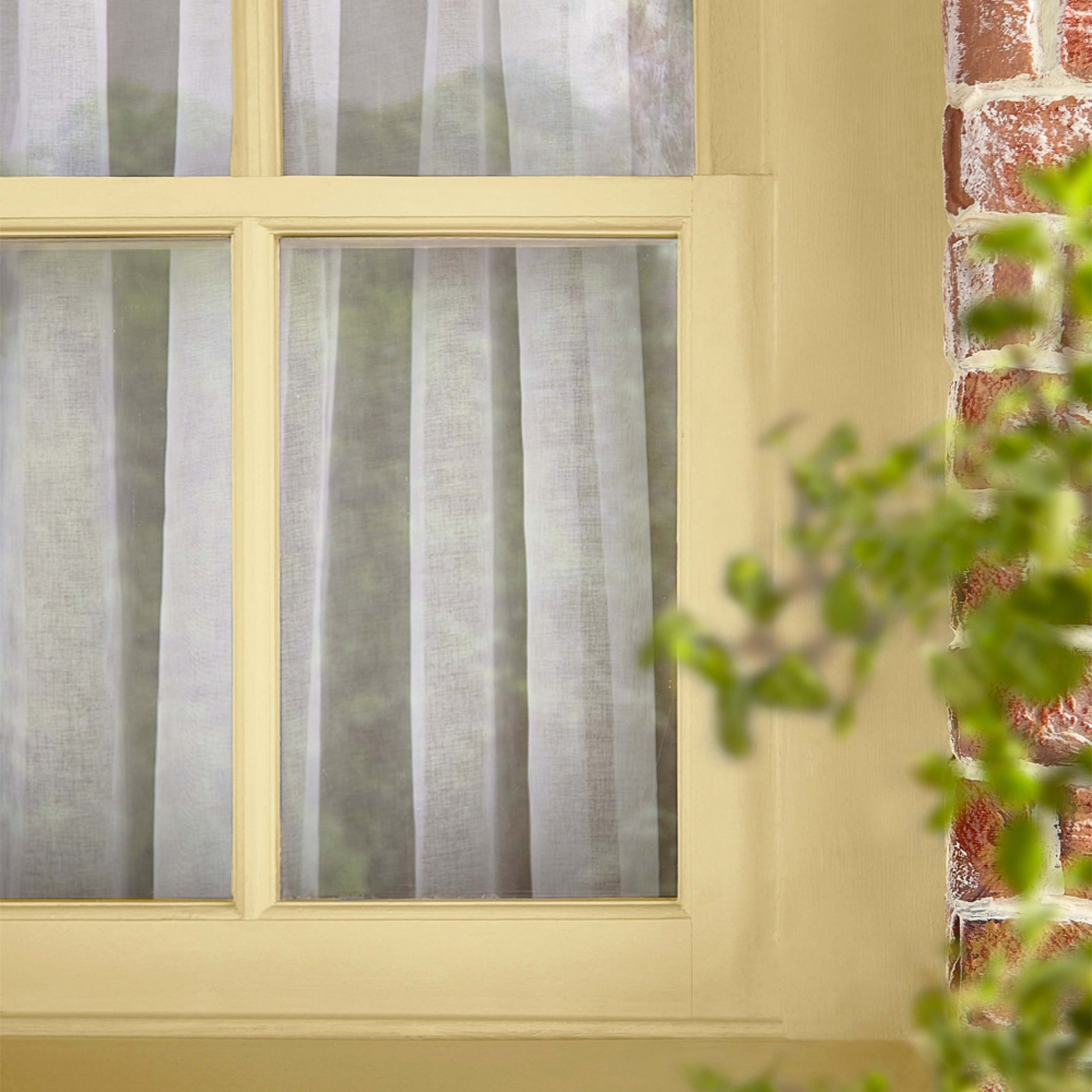 Laura Ashley Sunshine Paint - 113655_ROOMSET_04.jpg