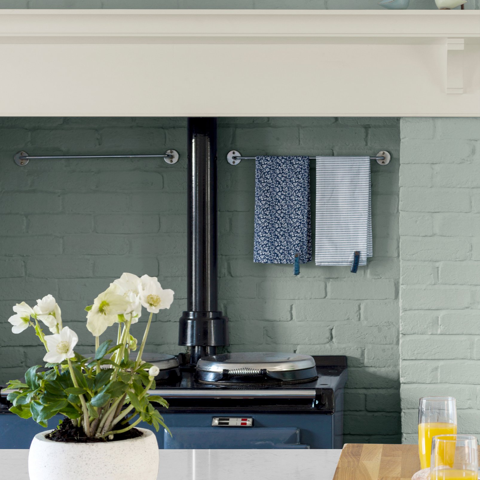 Laura Ashley Pale Eau de Nil Paint - 113693_ROOMSET_02.jpg