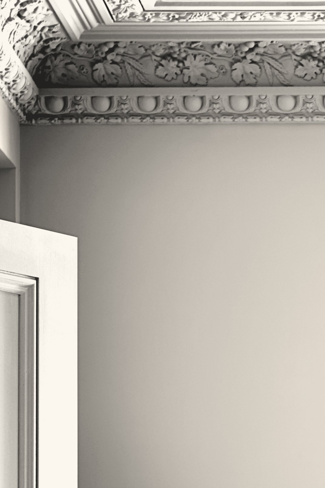 Laura Ashley Ivory Paint - 113649_ROOMSET_02.jpg