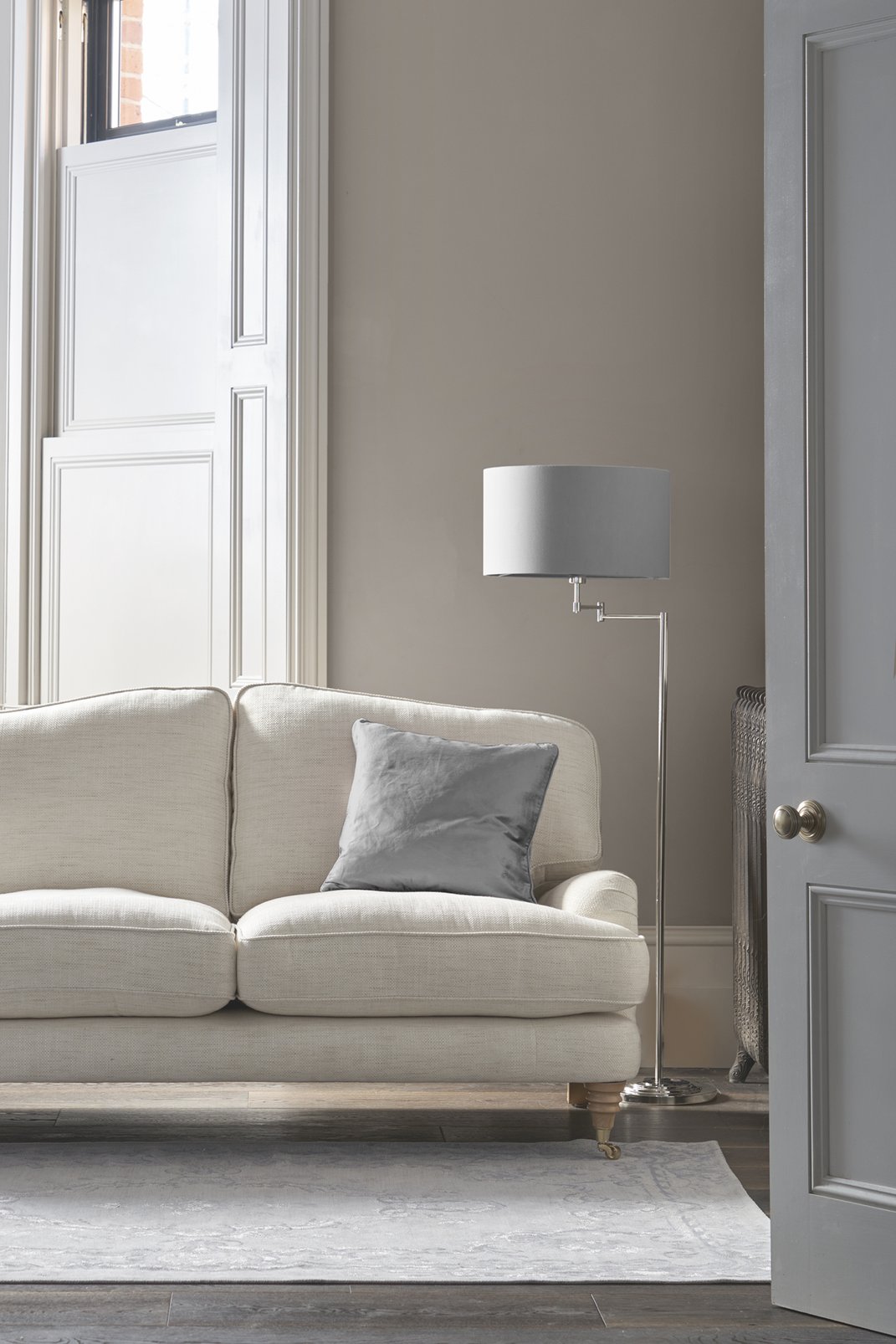 Laura Ashley Pale Ivory Paint - 113648_ROOMSET_05.jpg