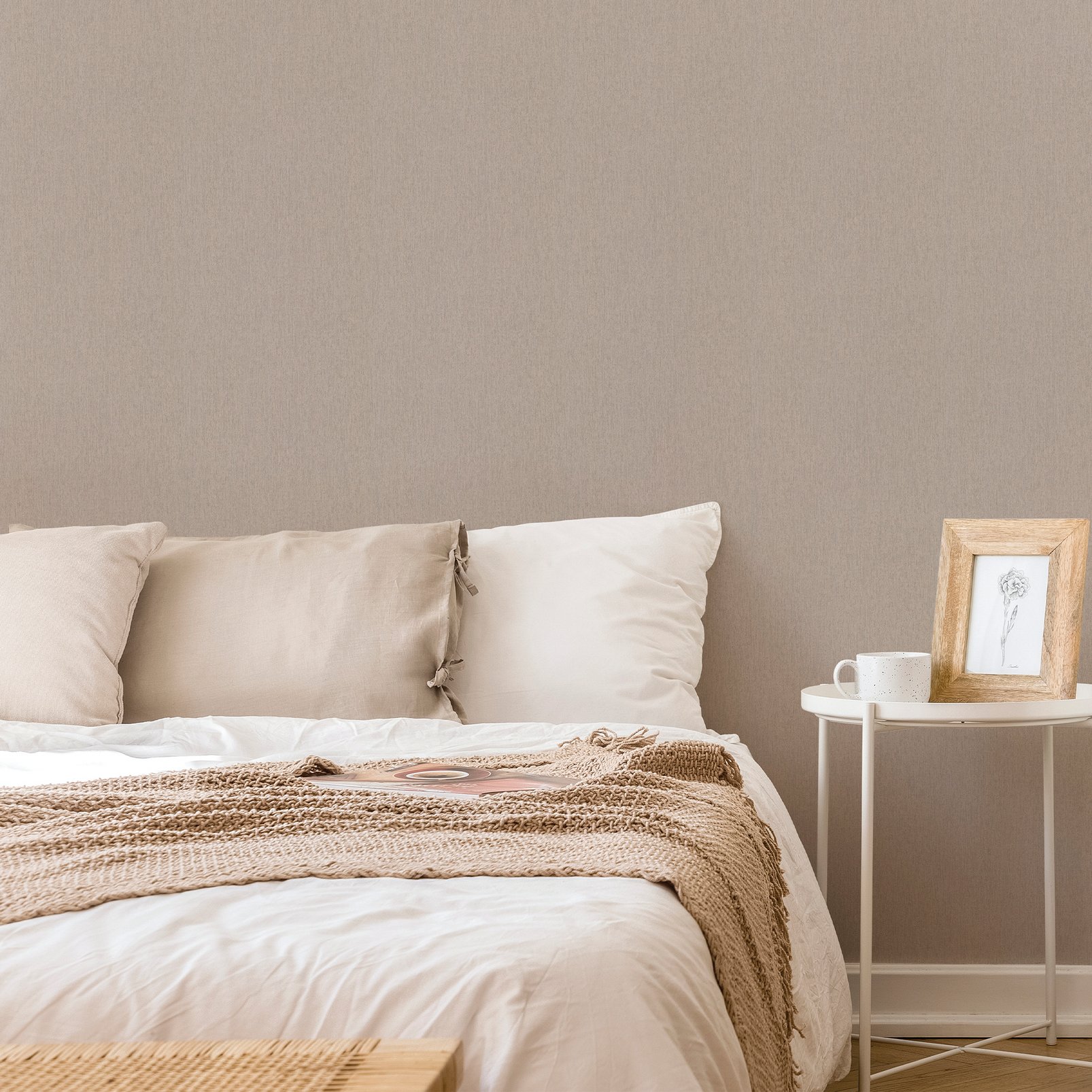 Calico Natural Wallpaper - 31-858_ROOMSET_01.jpg