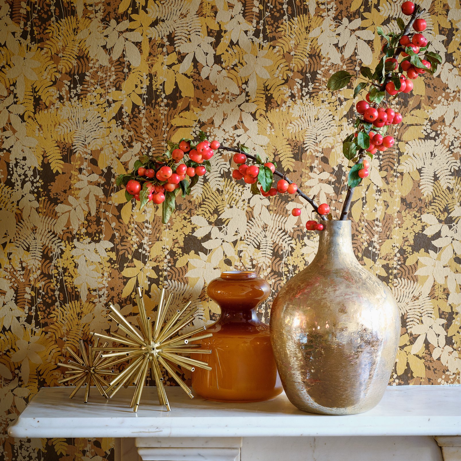Canopy Antique Gold Wallpaper by Clarissa Hulse - 120403_ROOMSET_01.jpg
