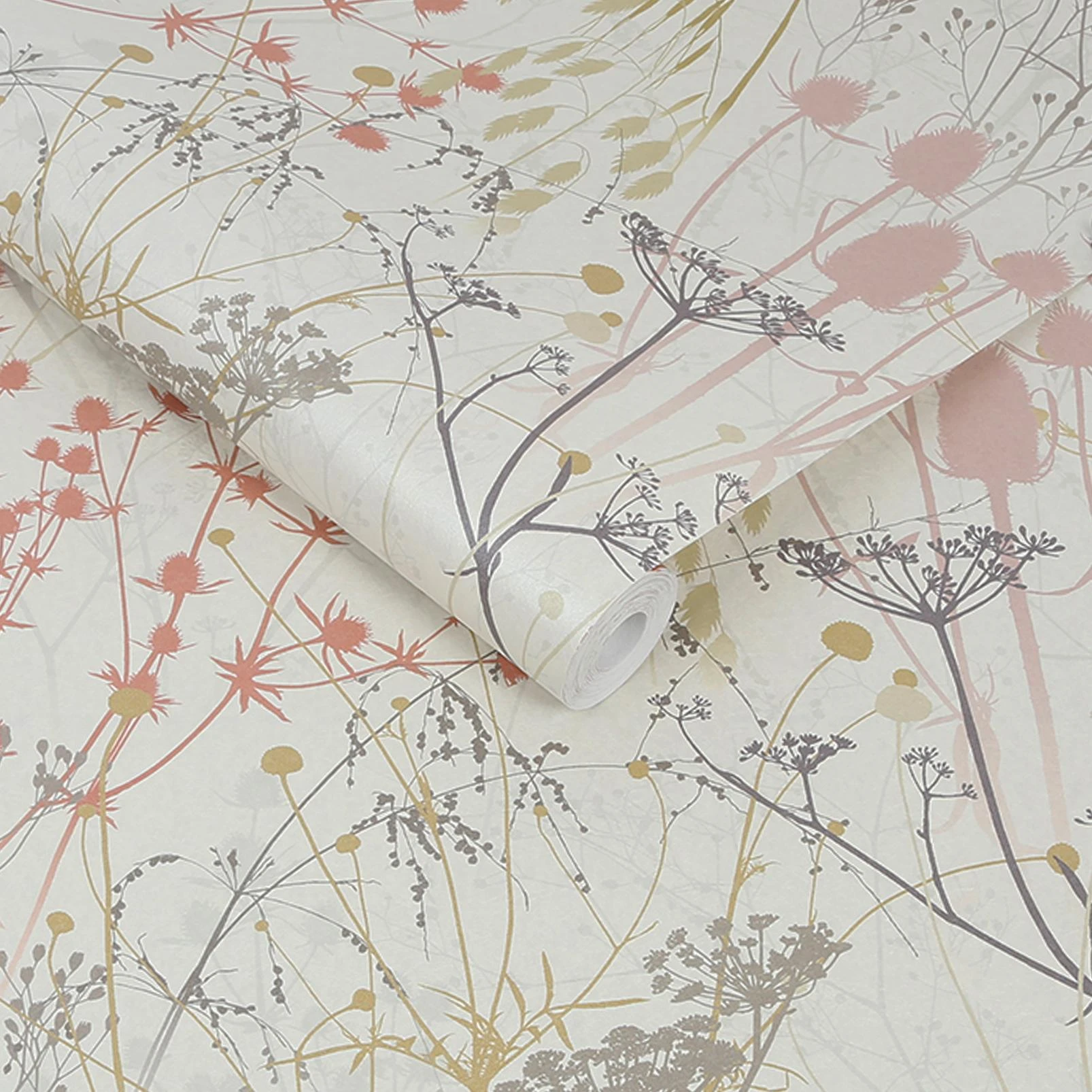 Summer Border Shell Wallpaper by Clarissa Hulse - 120371_ROLLSHOT_02.jpg