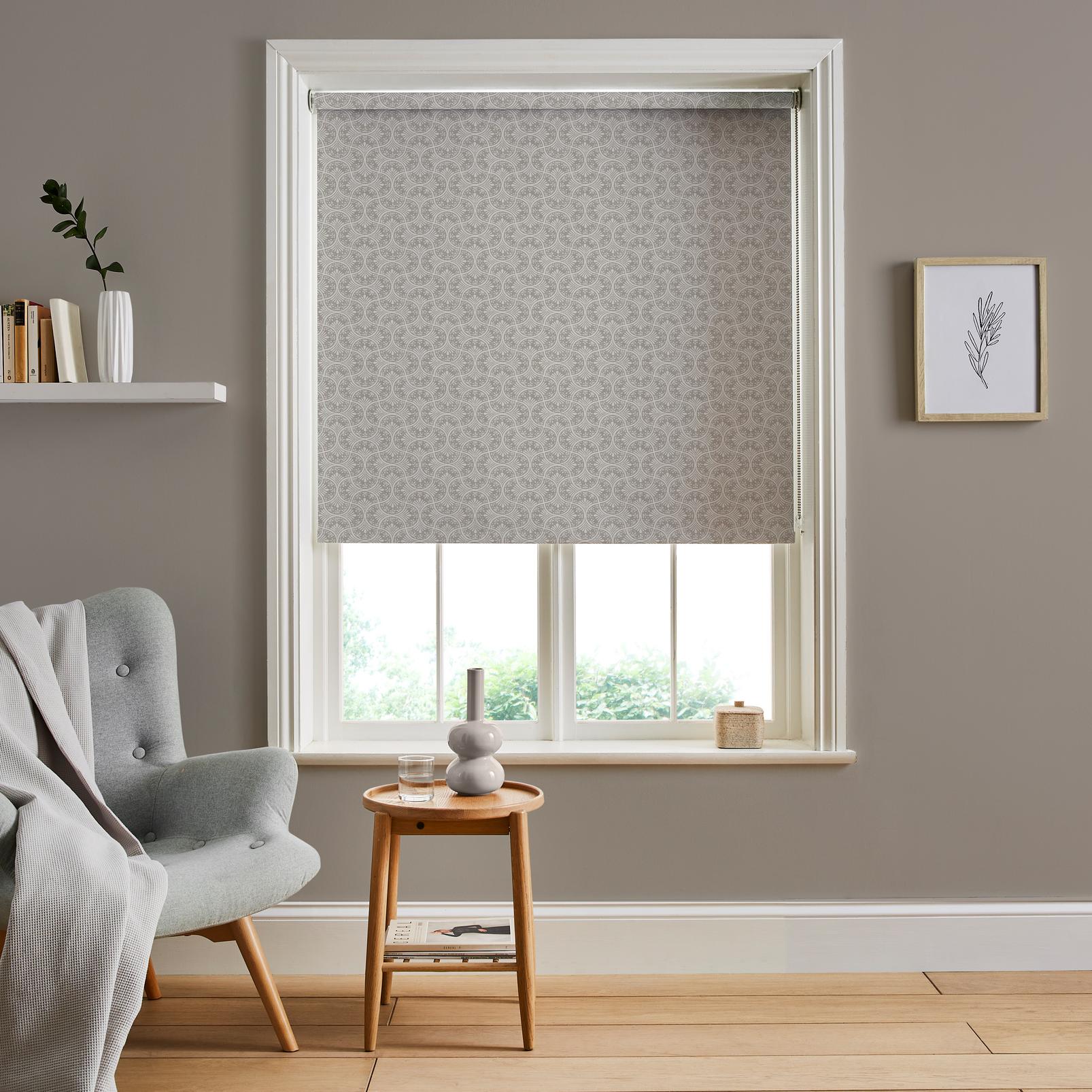 Hopwood Cottage Neutral Roller Blind - 120811rol_ROOMSET_01.jpg