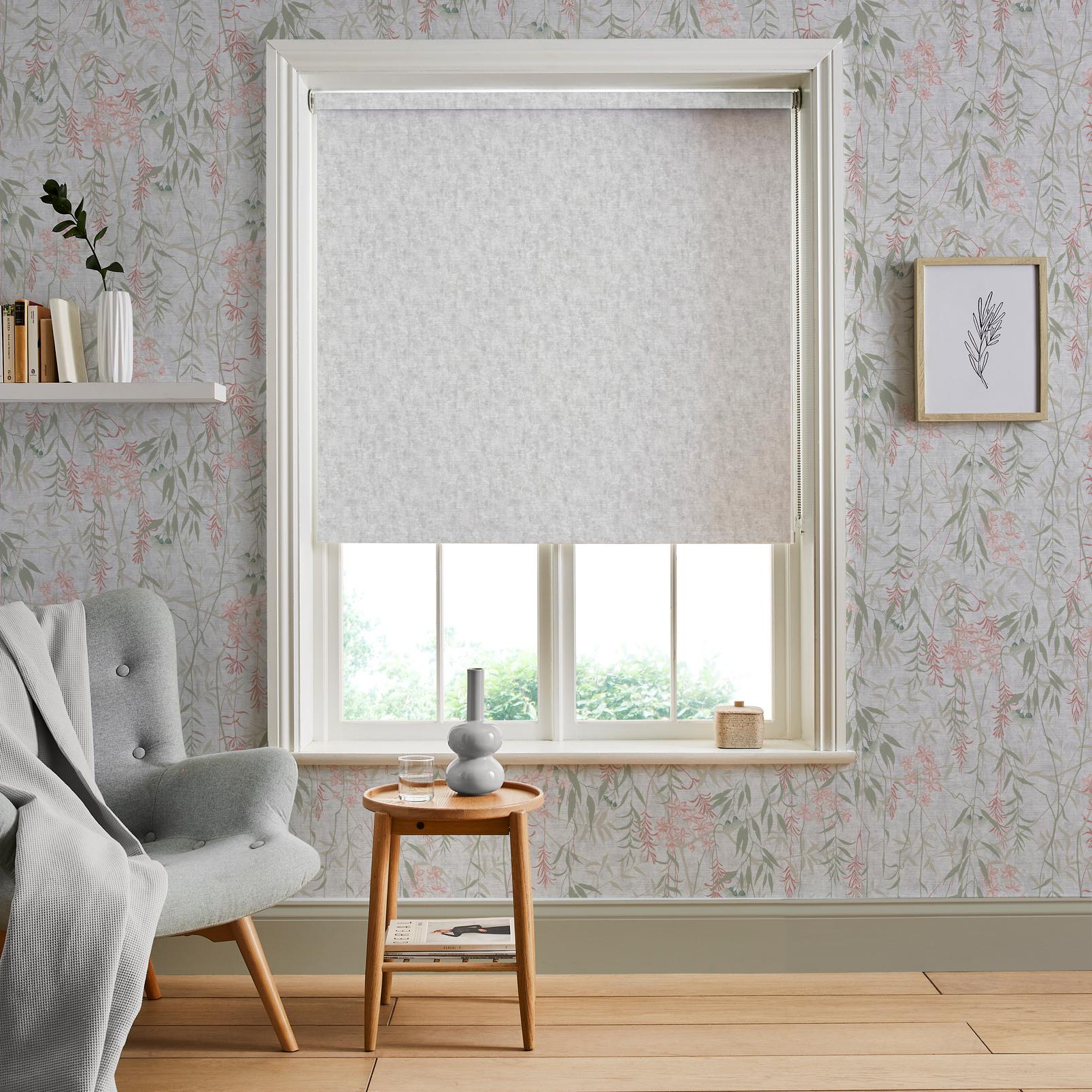 Organdy Dawn Roller Blind - 120790rol_ROOMSET_01.jpg