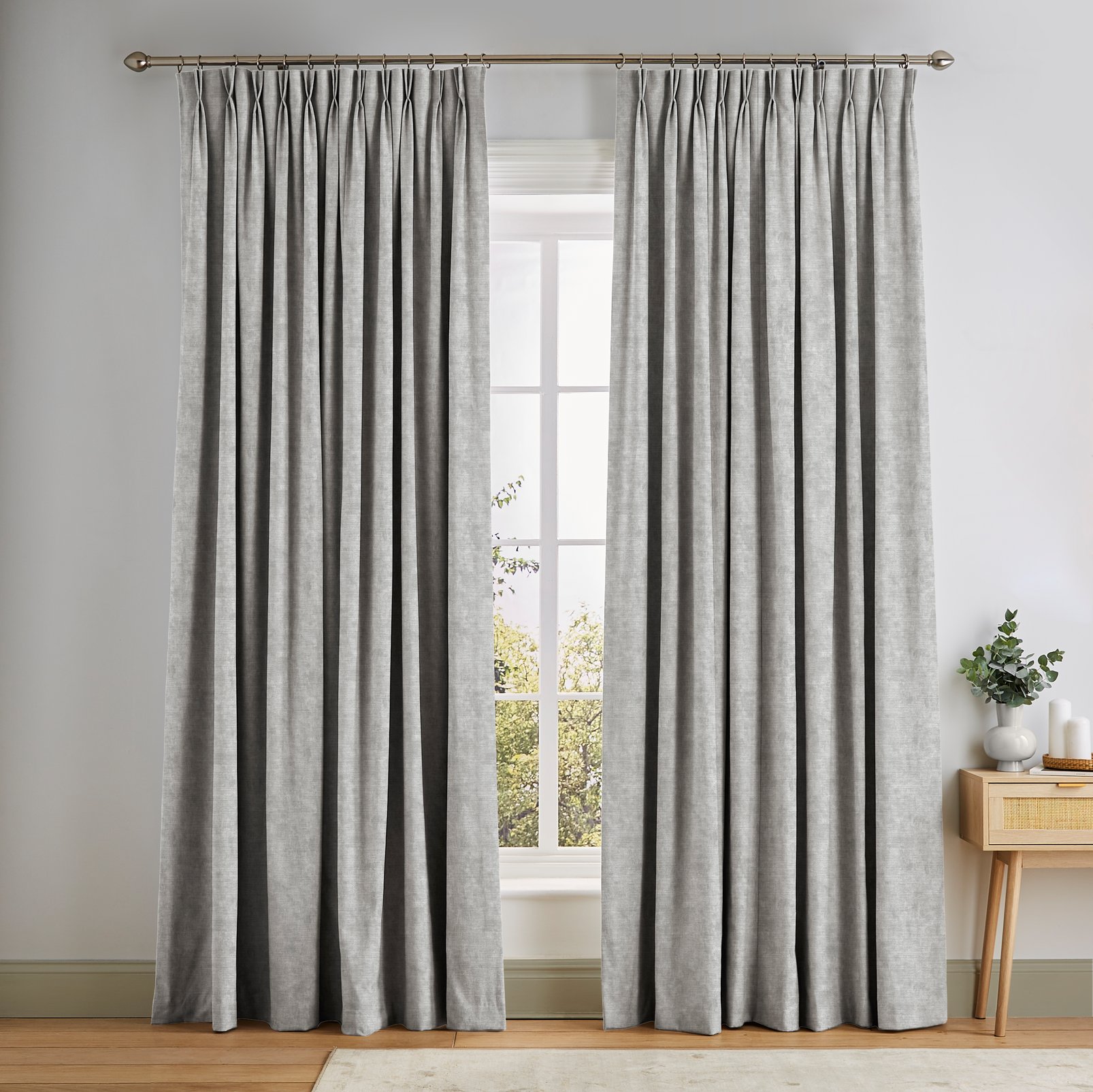 Organdy Dawn Curtains in a Roomset