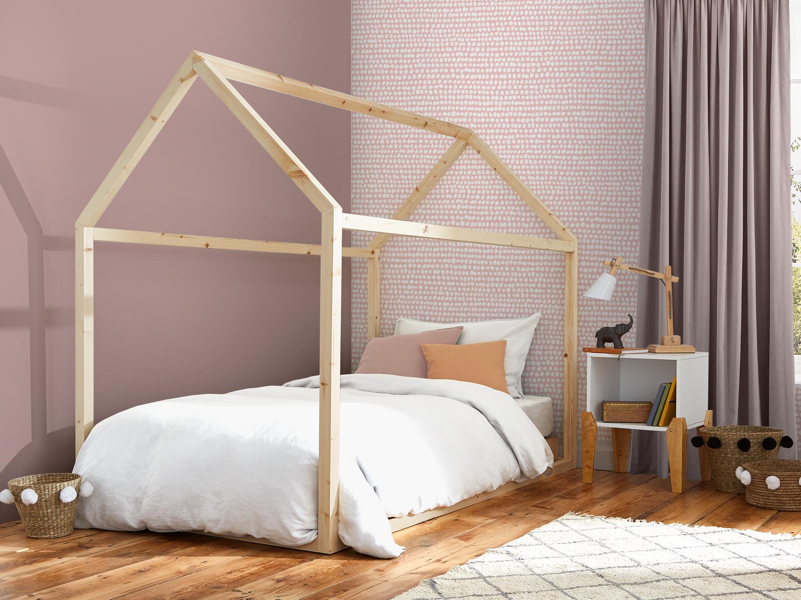 Dots Pink Wallpaper - 104532_ROOMSET_02.jpg