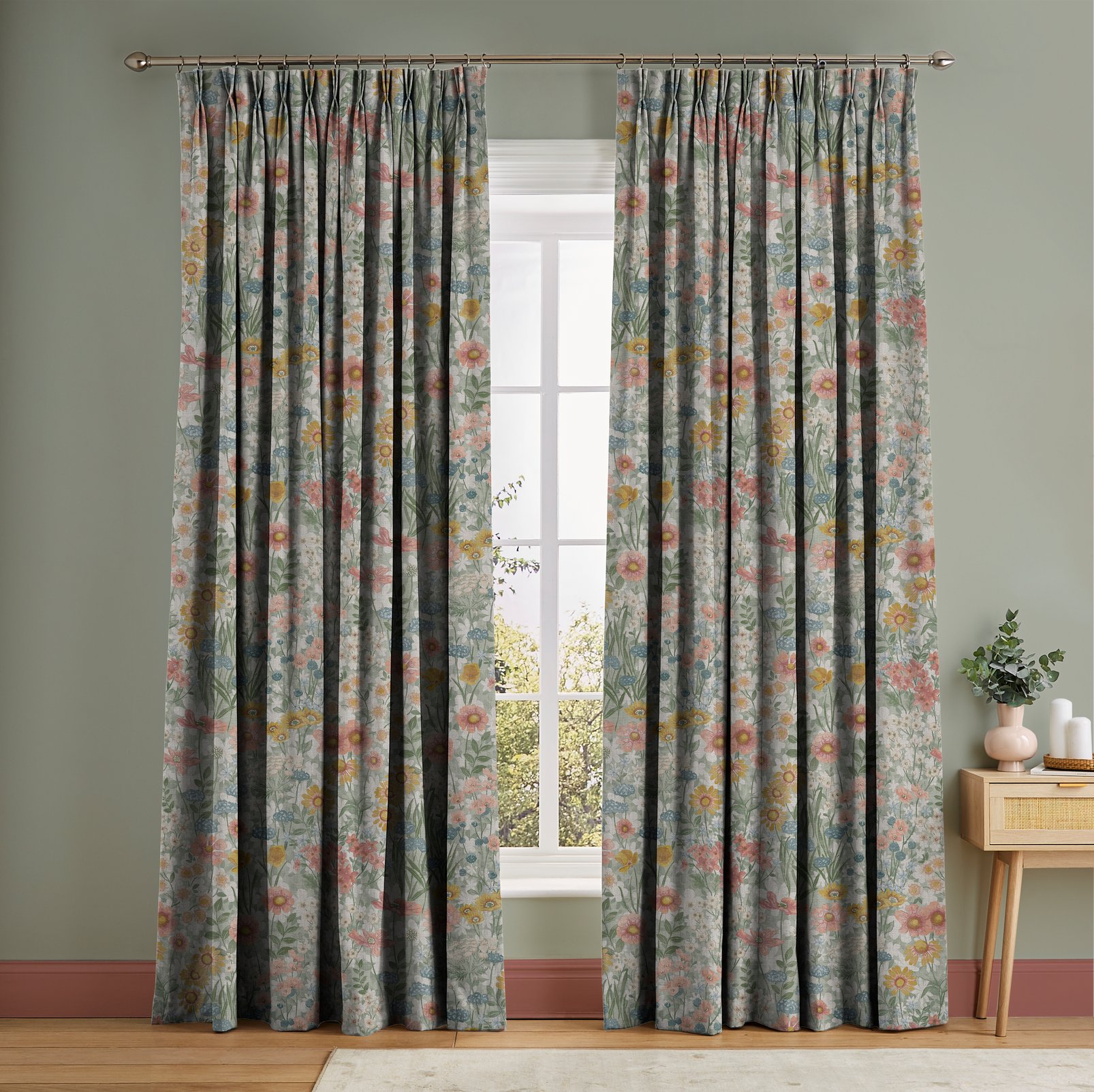 Wallflower Day Curtains - 120758cur_ROOMSET_01.jpg