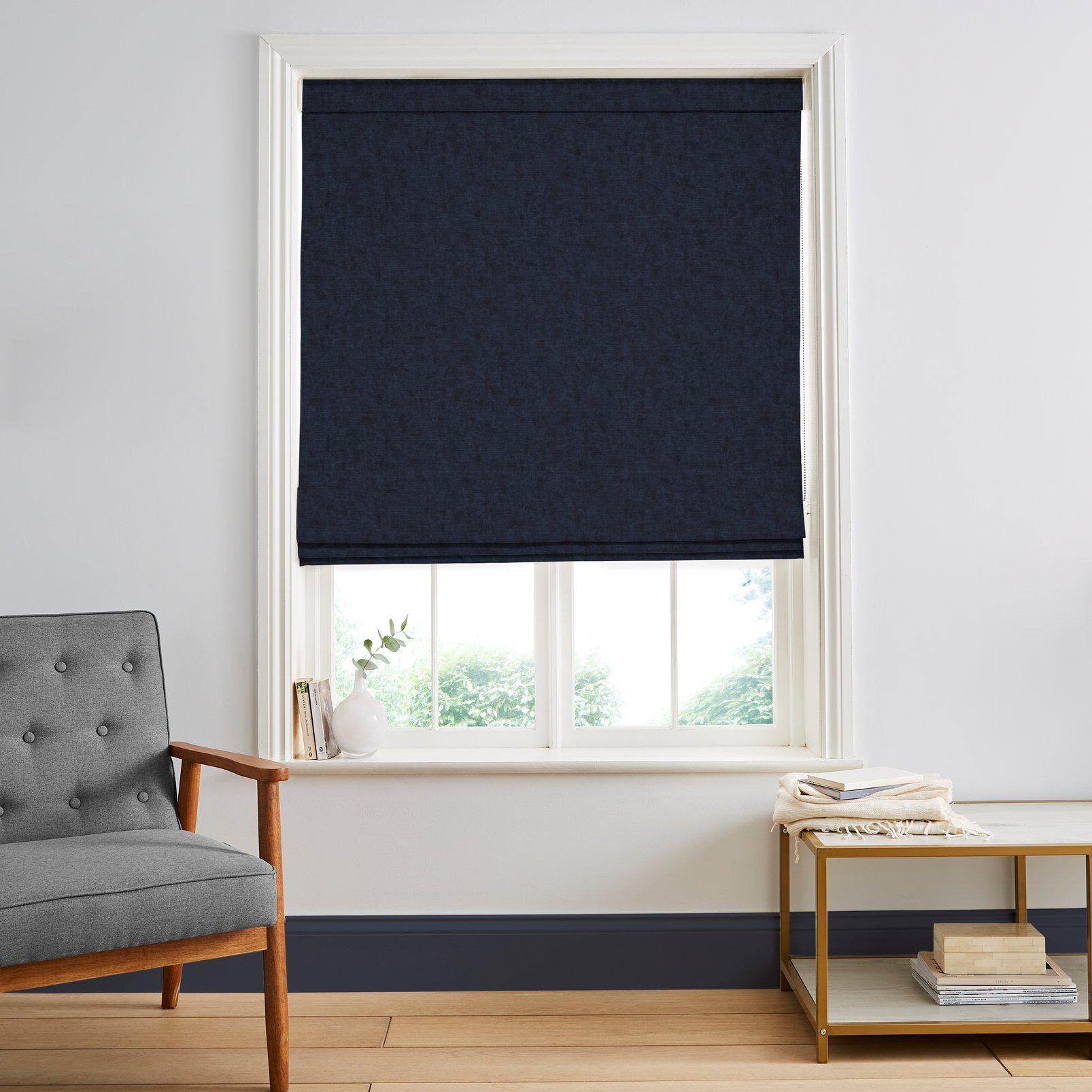 Organdy Midnight Roman Blind - 120738rom_ROOMSET_01.jpg