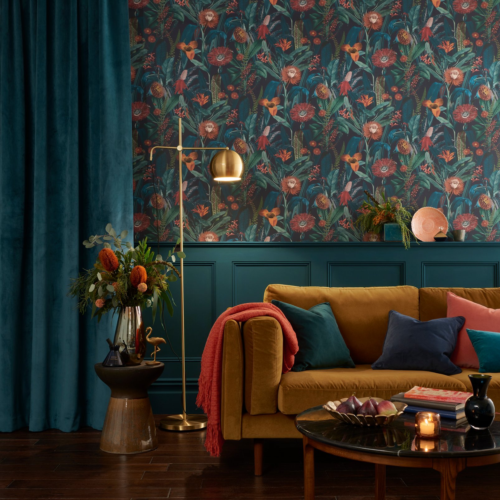 Tigerlily Midnight Wallpaper - 118023_ROOMSET_TIGERLILY MIDNIGHT_02.jpg