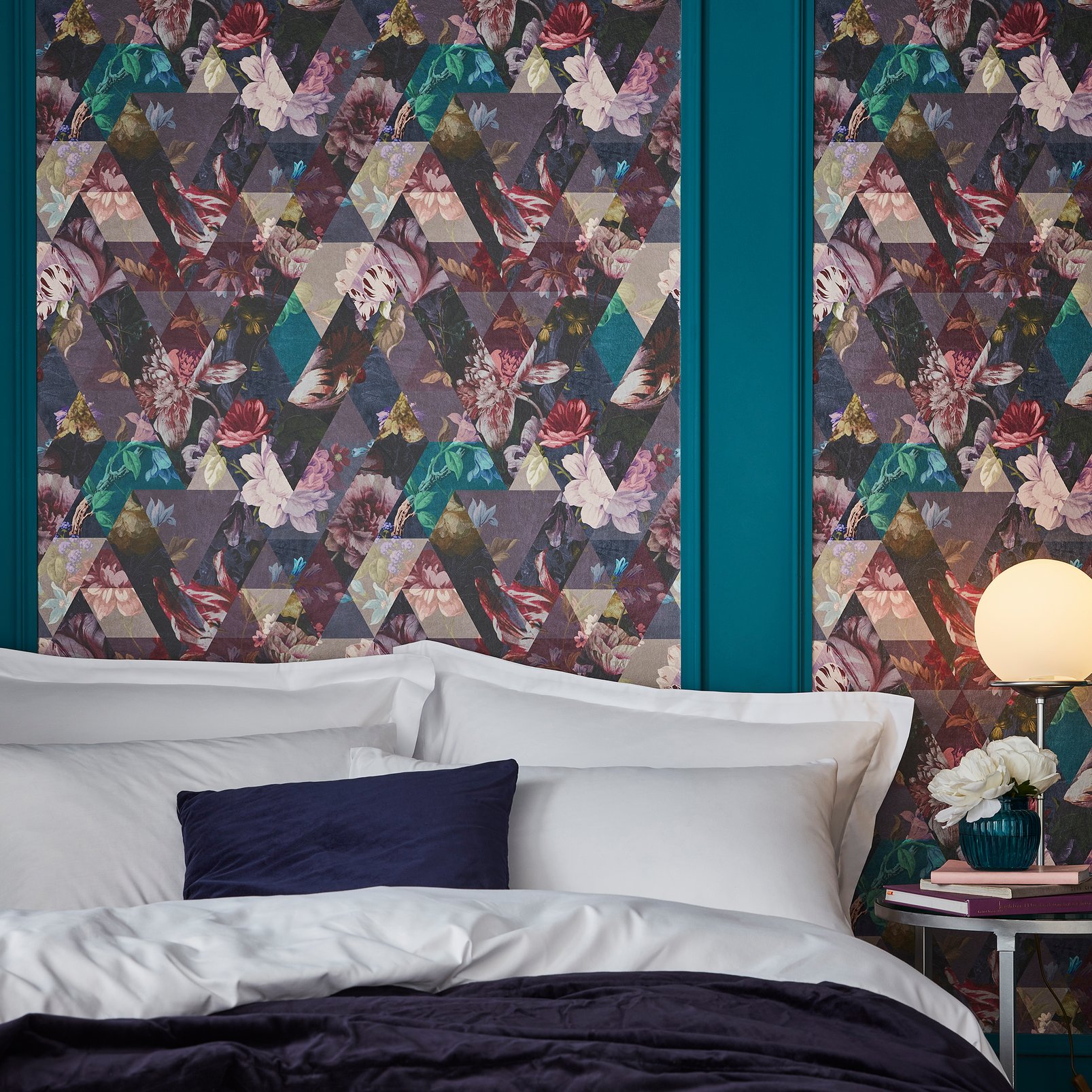 Timepiece Amethyst Wallpaper - 112276_ROOMSET_TIMEPIECE AMETHYST_05.jpg