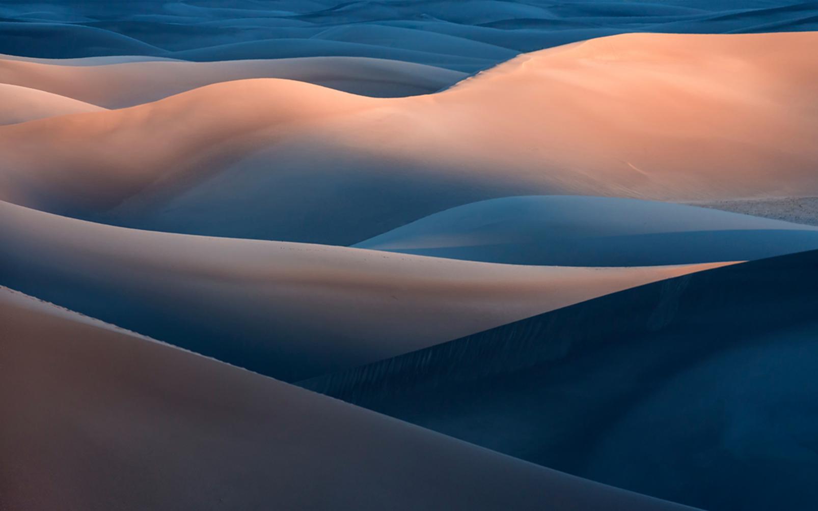 Ombre Dunes Bespoke Mural - 113439_MAINTILE_01.jpg