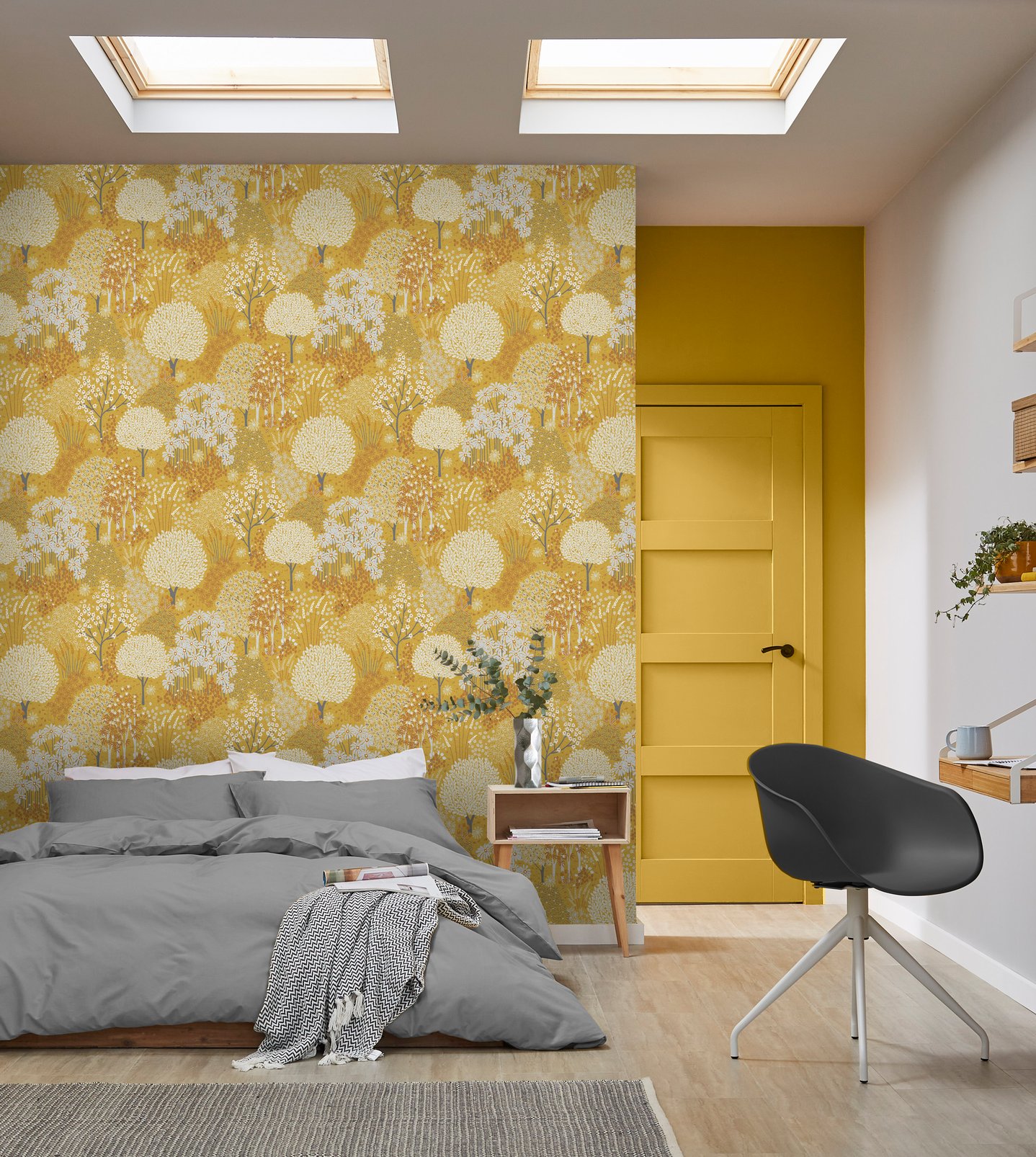 Fable Mustard Wallpaper - 115059_ROOMSET_FABLE MUSTARD_02.jpg