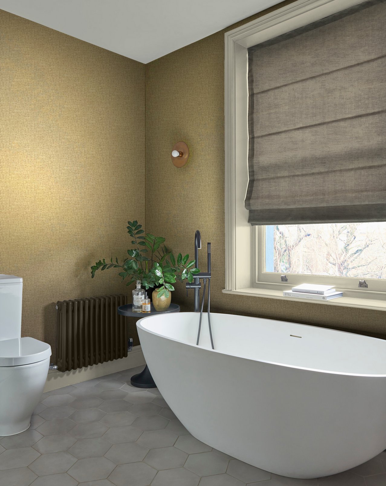 Sanctuary Gold Wallpaper - 120662_ROOMSET_SANCTUARY GOLD_01.jpg