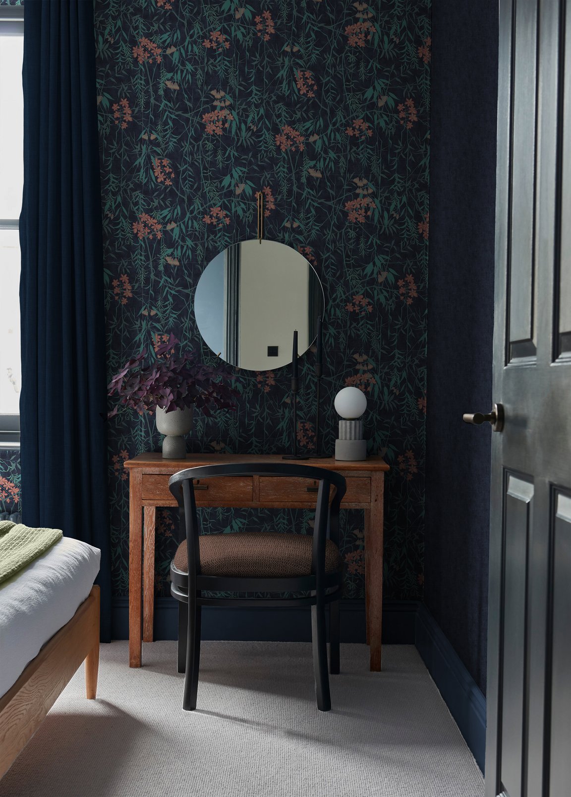 Obassia Silk Midnight Wallpaper - 120615_ROOMSET_OBASSIA SILK MIDNIGHT_03.jpg