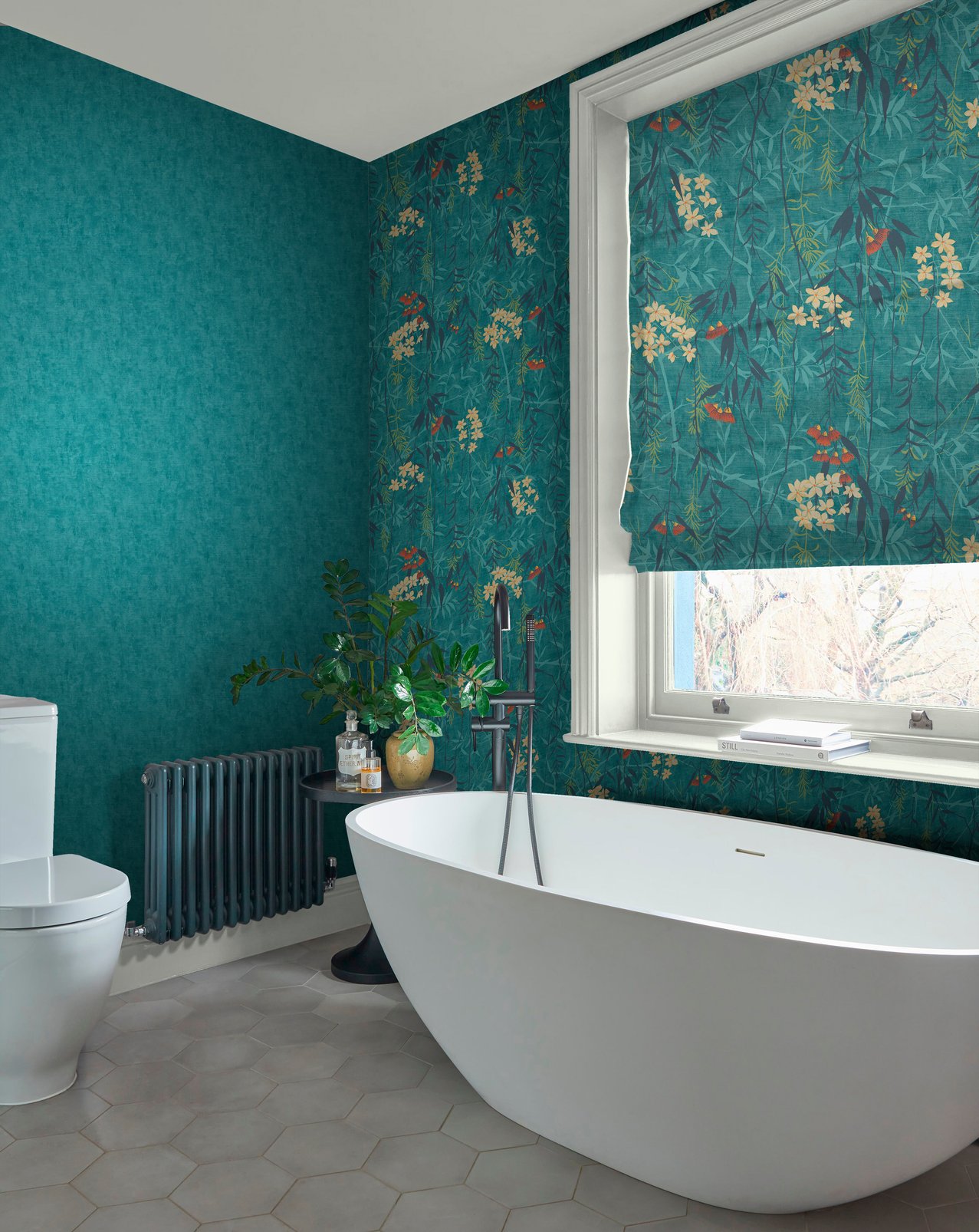 Organdy Silk Teal Wallpaper - 120614_ROOMSET_ORGANDY SILK TEAL_01.jpg