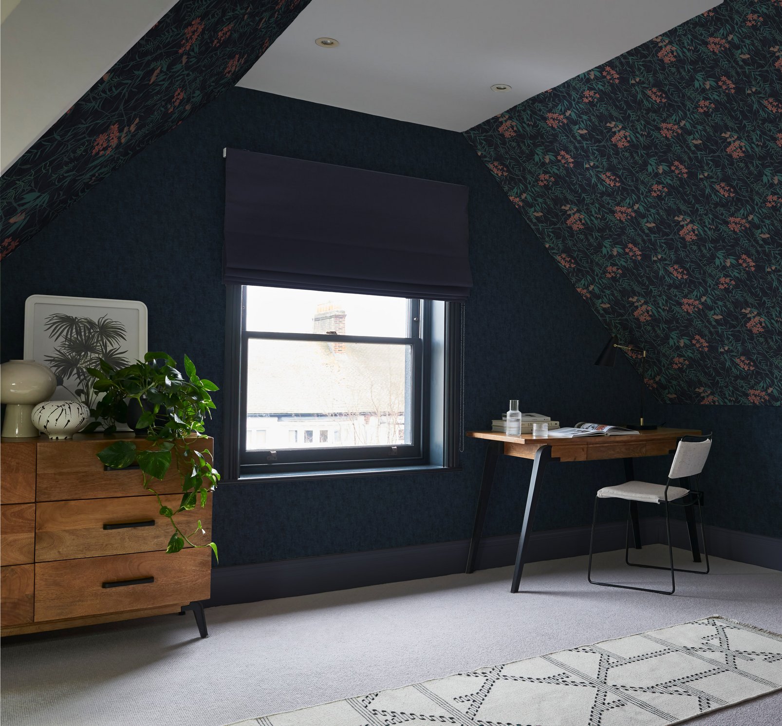 Organdy Silk Midnight Wallpaper - 120616_ROOMSET_ORGANDY SILK MIDNIGHT_01.jpg