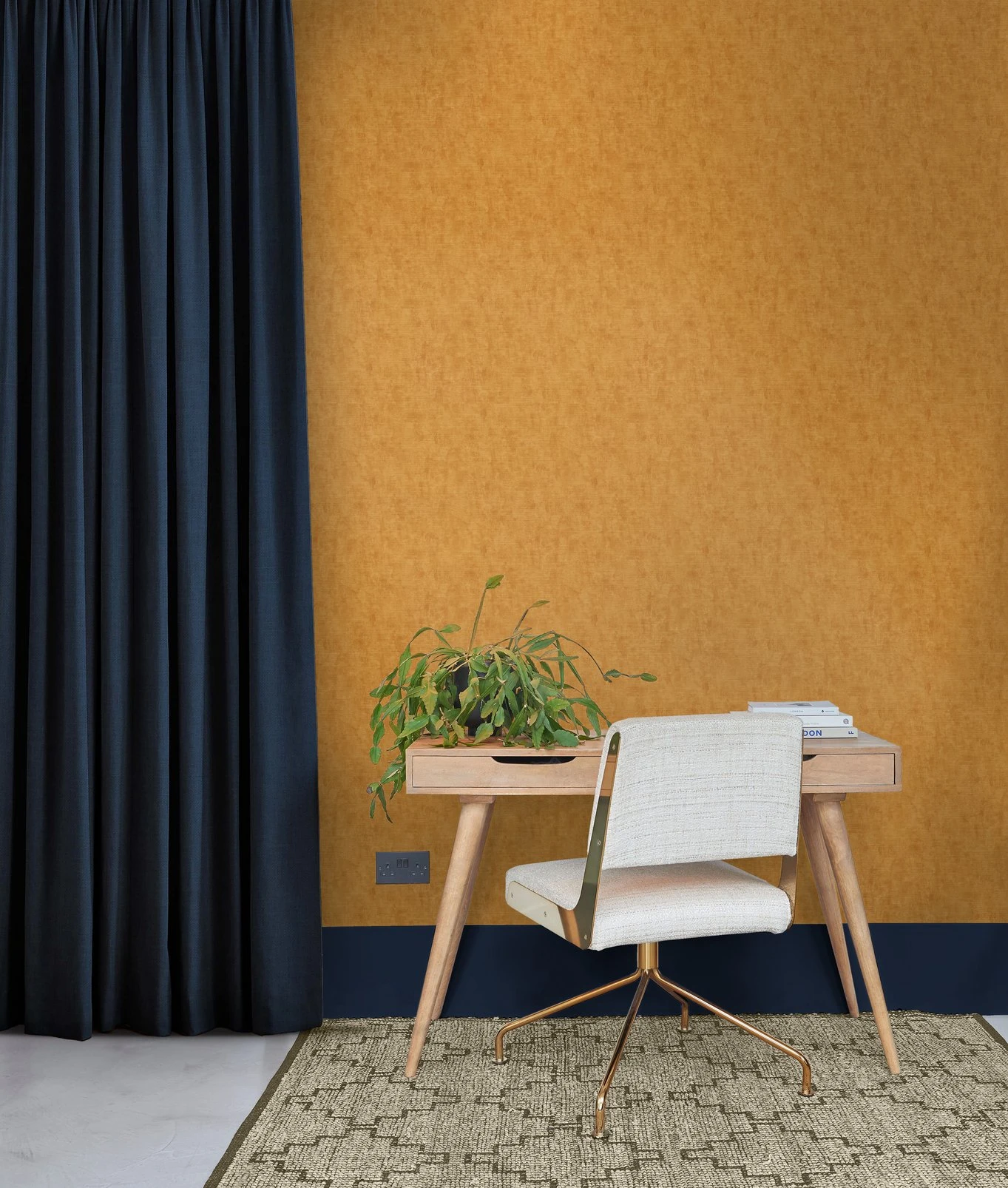 Organdy Silk Opulence Wallpaper - 120611_ROOMSET_ORGANDY SILK OPULENCE_01.jpg