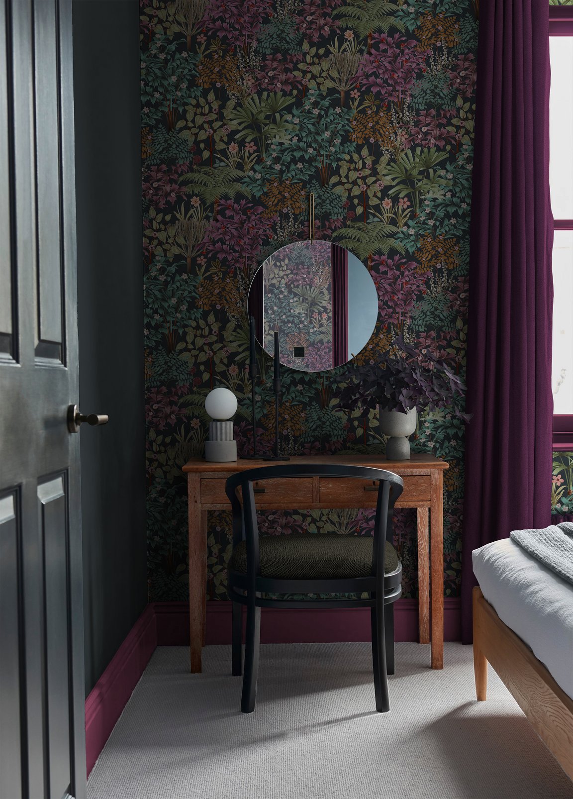 Jardin Botanico Black Wallpaper - 120657_ROOMSET_JARDIN BOTANICO BLACK_01.jpg