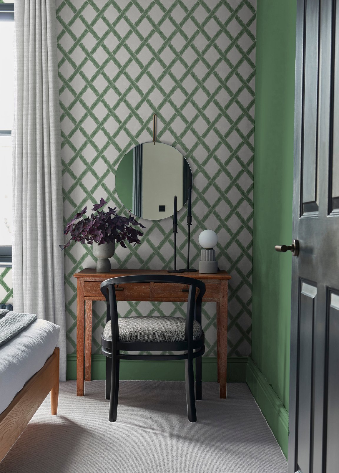 Greenskeeper Geo Green Wallpaper - 120634_ROOMSET_GREENSKEEPER GEO GREEN_01.jpg