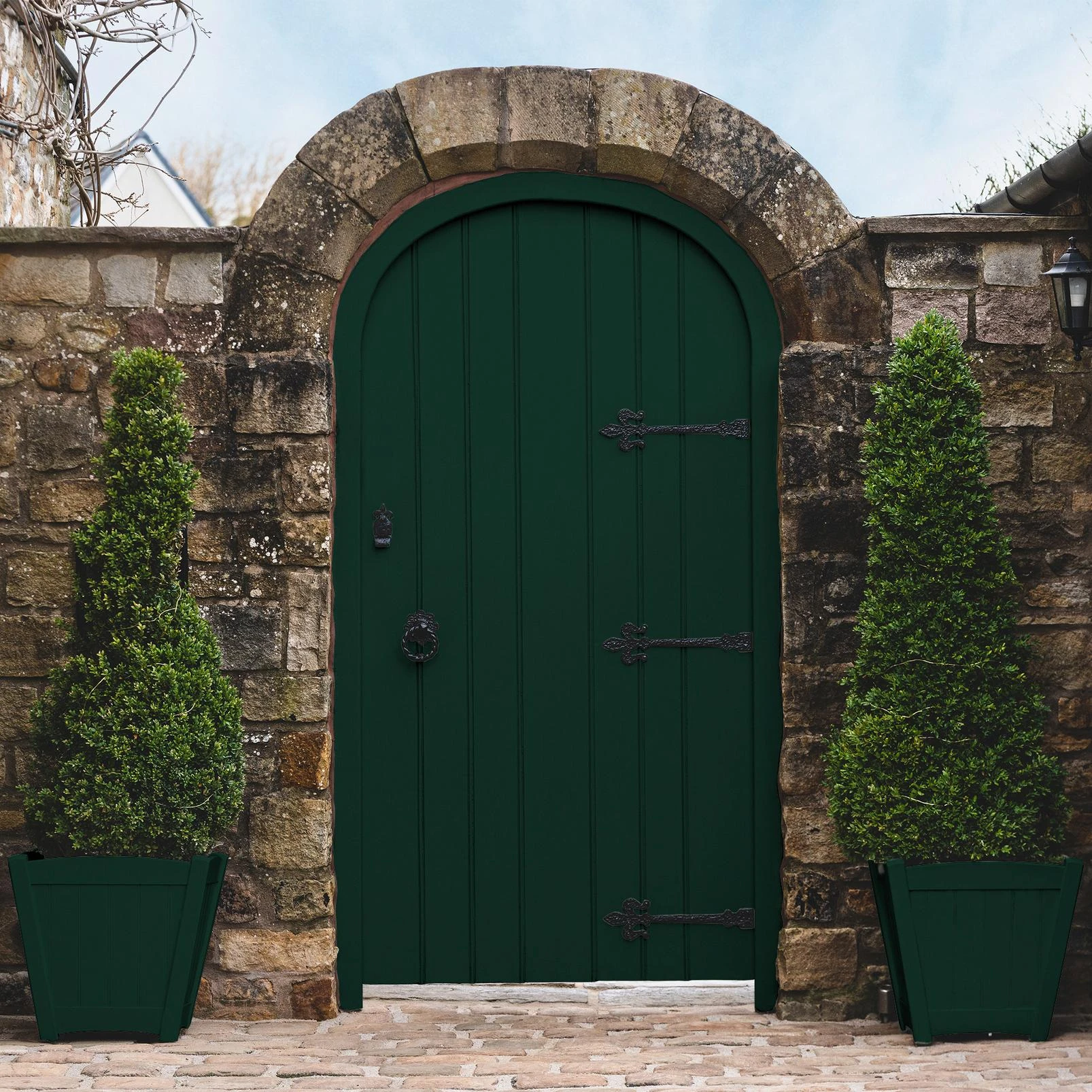 Adeline Paint - 108722_GATE_AND_POTS_.jpg