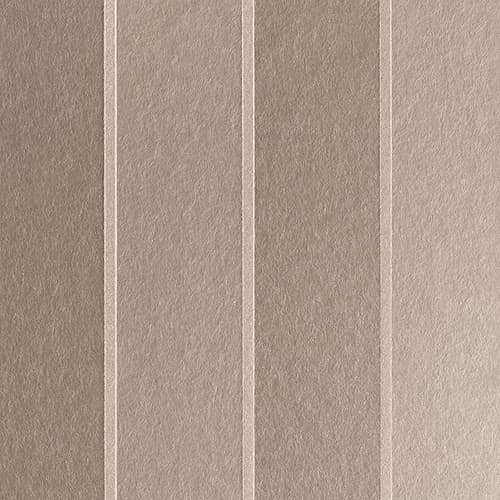 GESTREEPT
